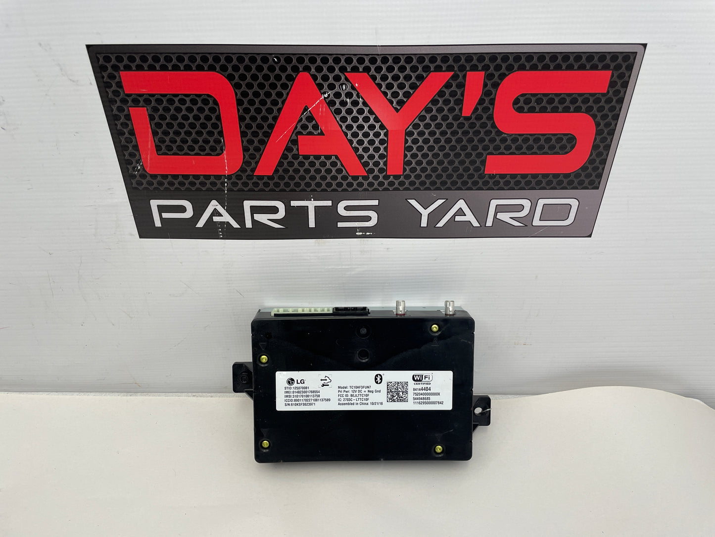 2017 Cadillac ATS-V Coupe WIFI  Communication Control Module OEM - Day's Parts Yard