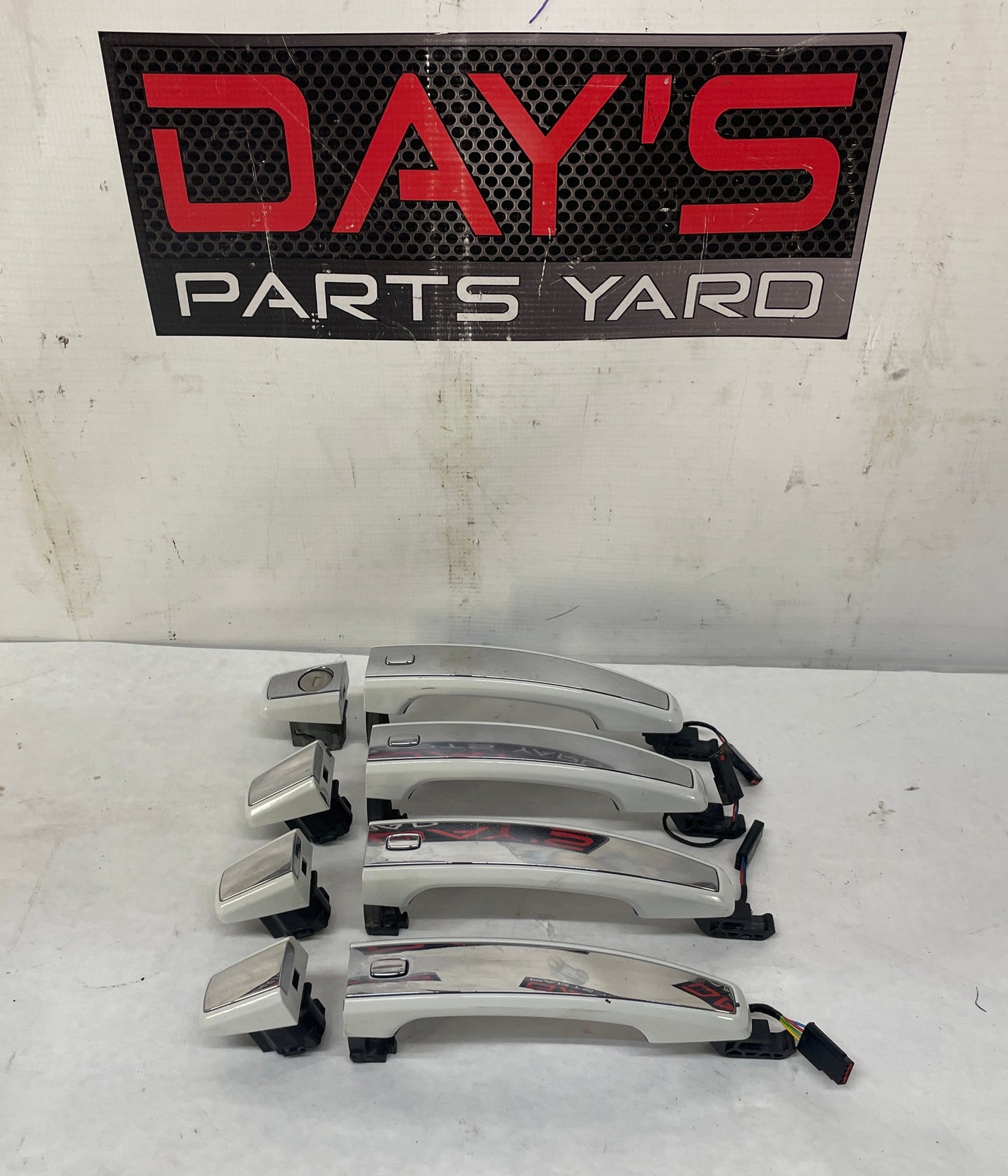 2014 Chevy SS Sedan Exterior Door Handles Set White OEM - Day's Parts Yard