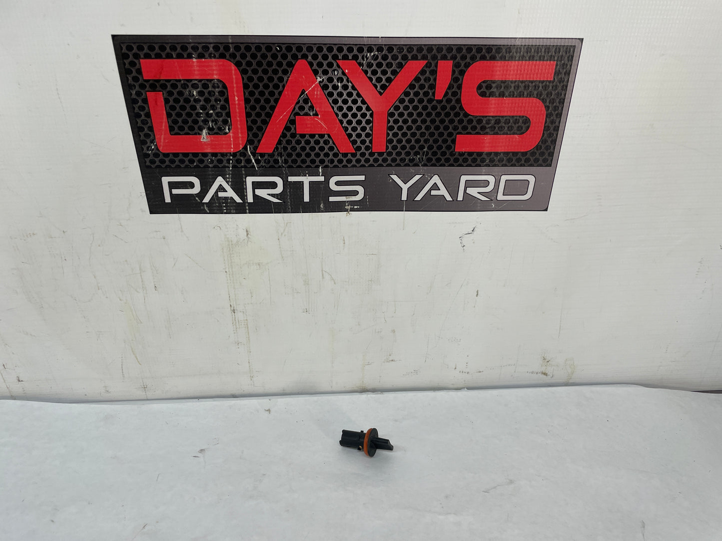 2017 Chevy SS Sedan Running Light Socket OEM - Day's Parts Yard