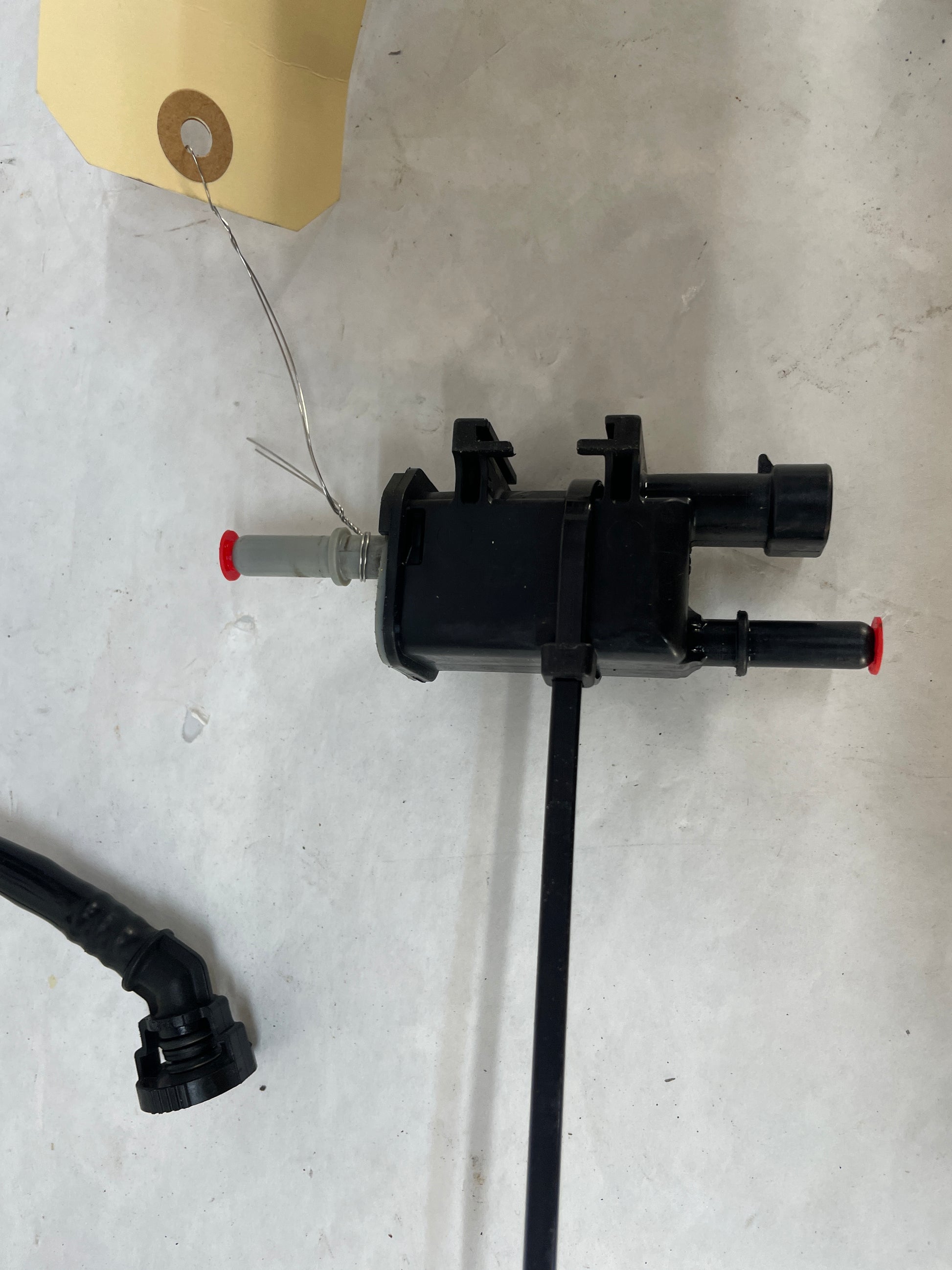 2013 Chevy Caprice PPV Intake EVAP Purge Solenoid Vacuum Lines Hoses Tubes OEM - Day's Parts Yard