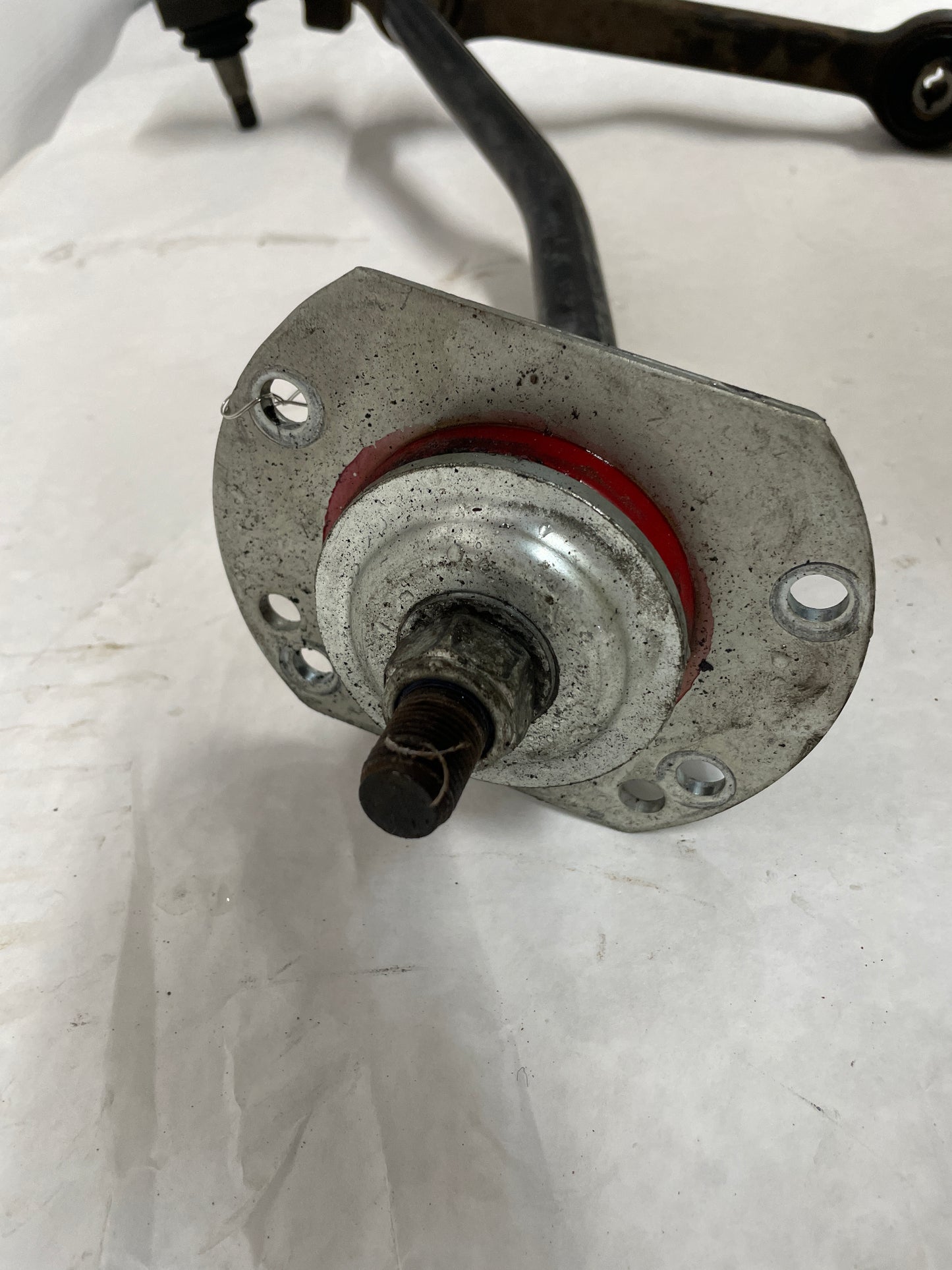 2006 Pontiac GTO LH Driver Front Suspension Lower Control Arm Radius Rod OEM - Day's Parts Yard