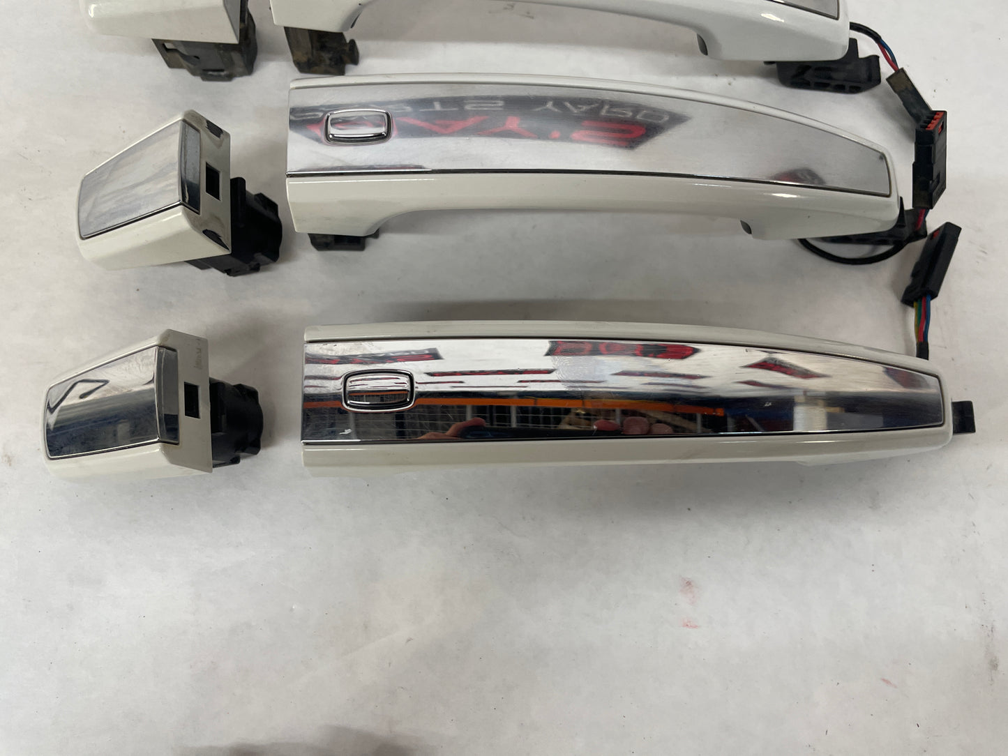 2014 Chevy SS Sedan Exterior Door Handles Set White OEM - Day's Parts Yard
