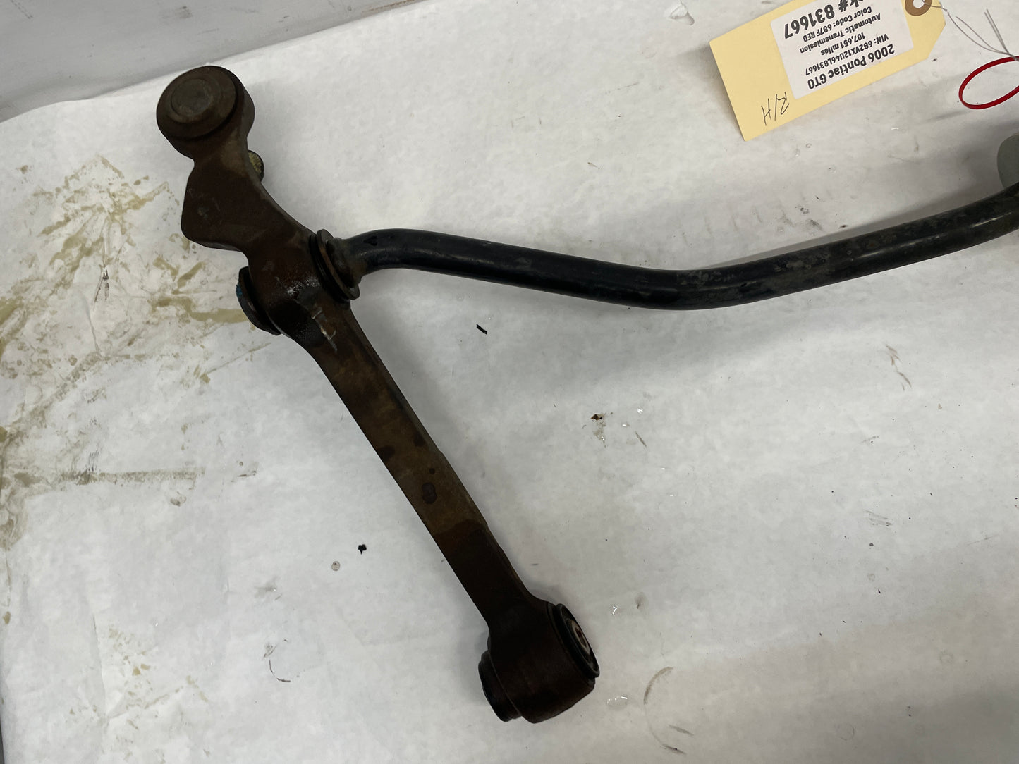 2006 Pontiac GTO RH Passenger Front Suspension Lower Control Arm Radius Rod OEM - Day's Parts Yard