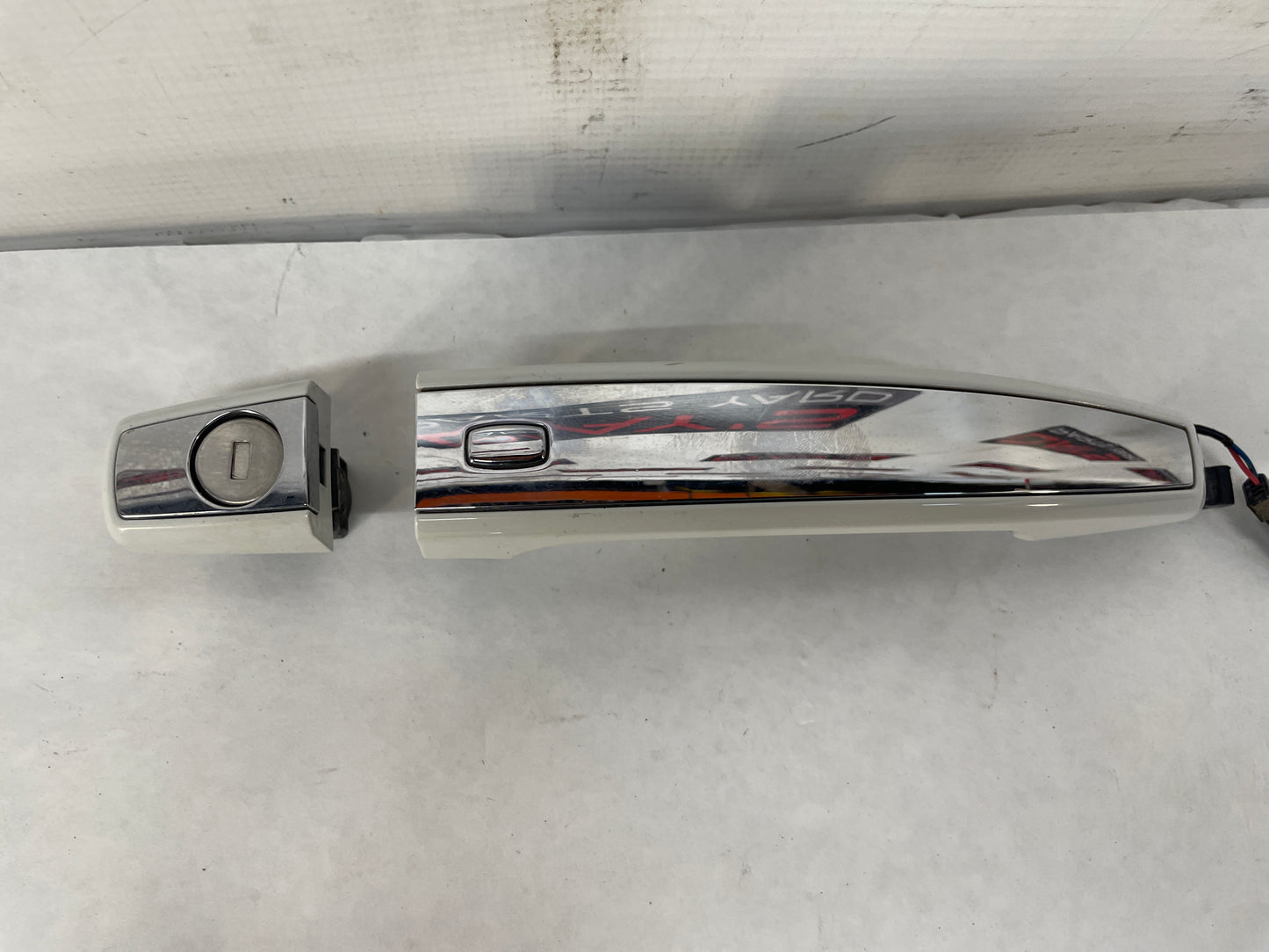 2014 Chevy SS Sedan Exterior Door Handles Set White OEM - Day's Parts Yard