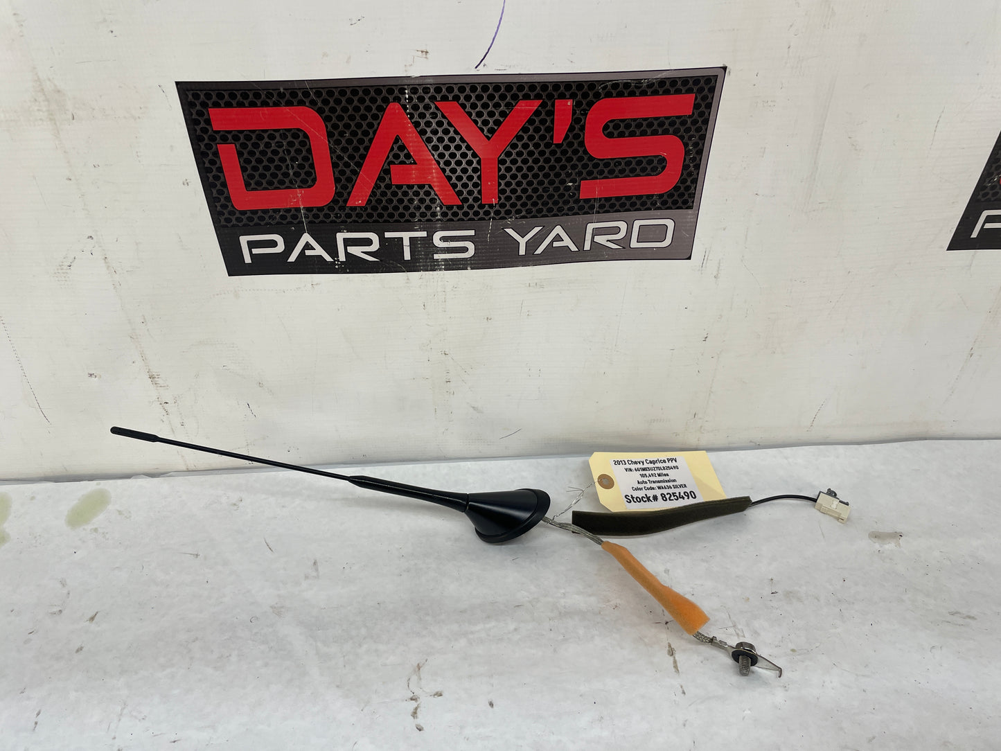 2013 Chevy Caprice PPV Radio Stereo Antenna OEM - Day's Parts Yard