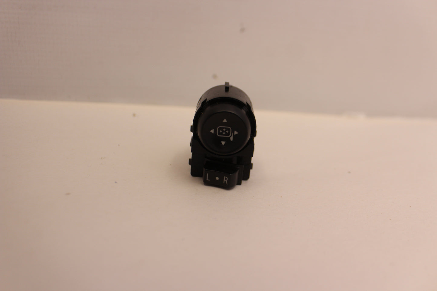 2015 Chevy SS Sedan LH Driver Mirror Switch Control OEM