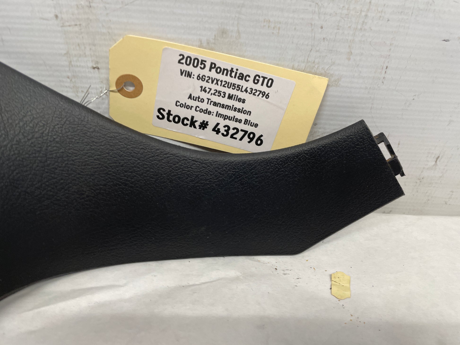 2005 Pontiac GTO LH Driver Console Dash Trim OEM - Day's Parts Yard