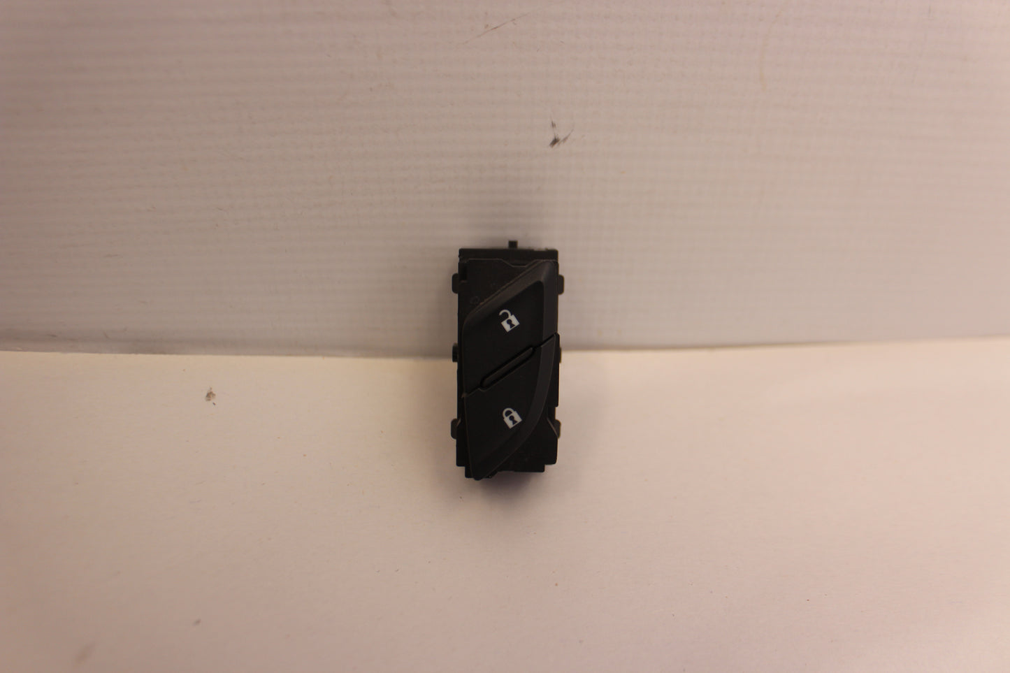2015 Chevy SS Sedan LH Driver Front Power Door Lock Switch Button OEM