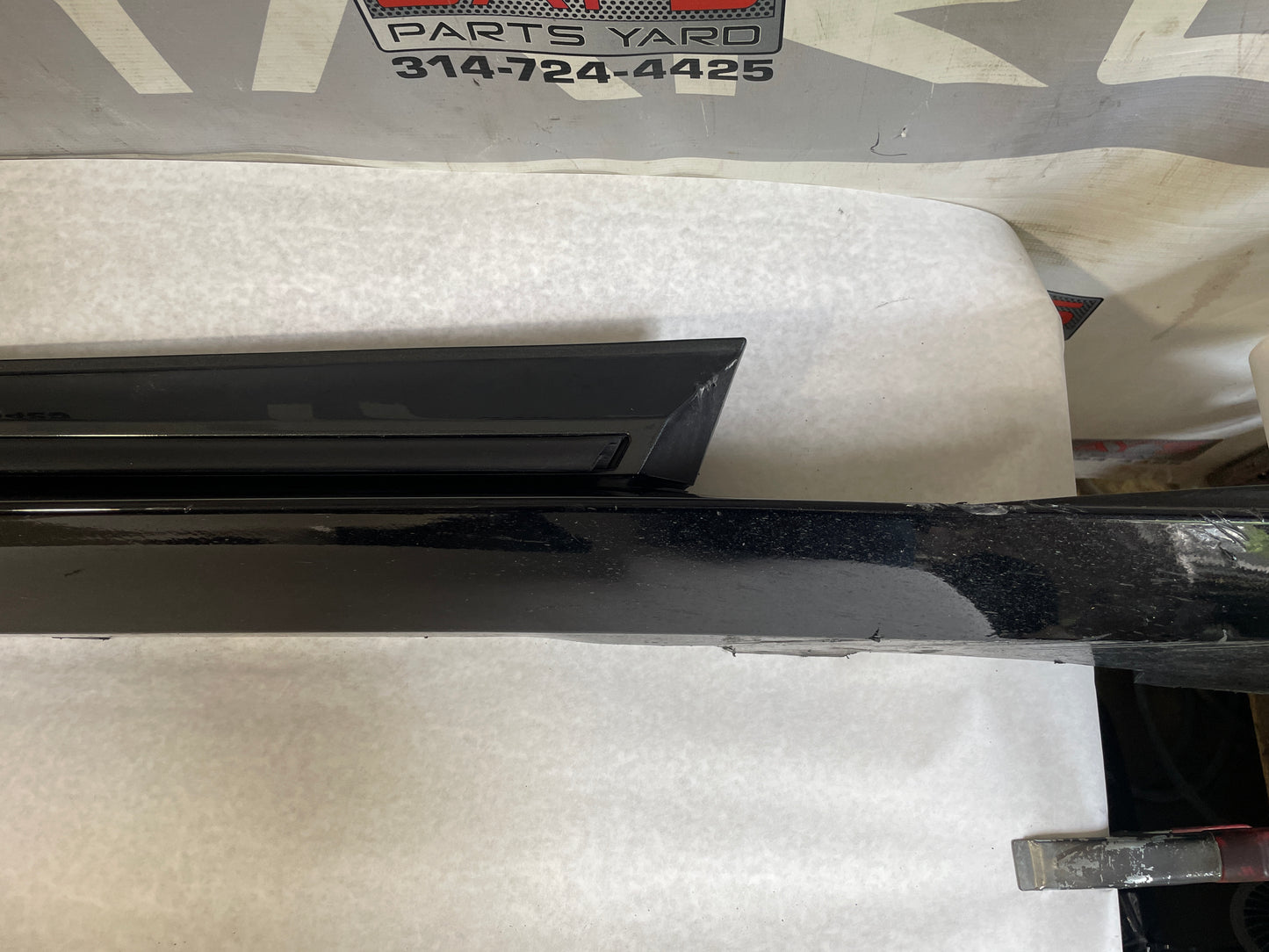 2018 Chevy Camaro ZL1 RH Passenger Rocker Molding Panel Black OEM - Day's Parts Yard