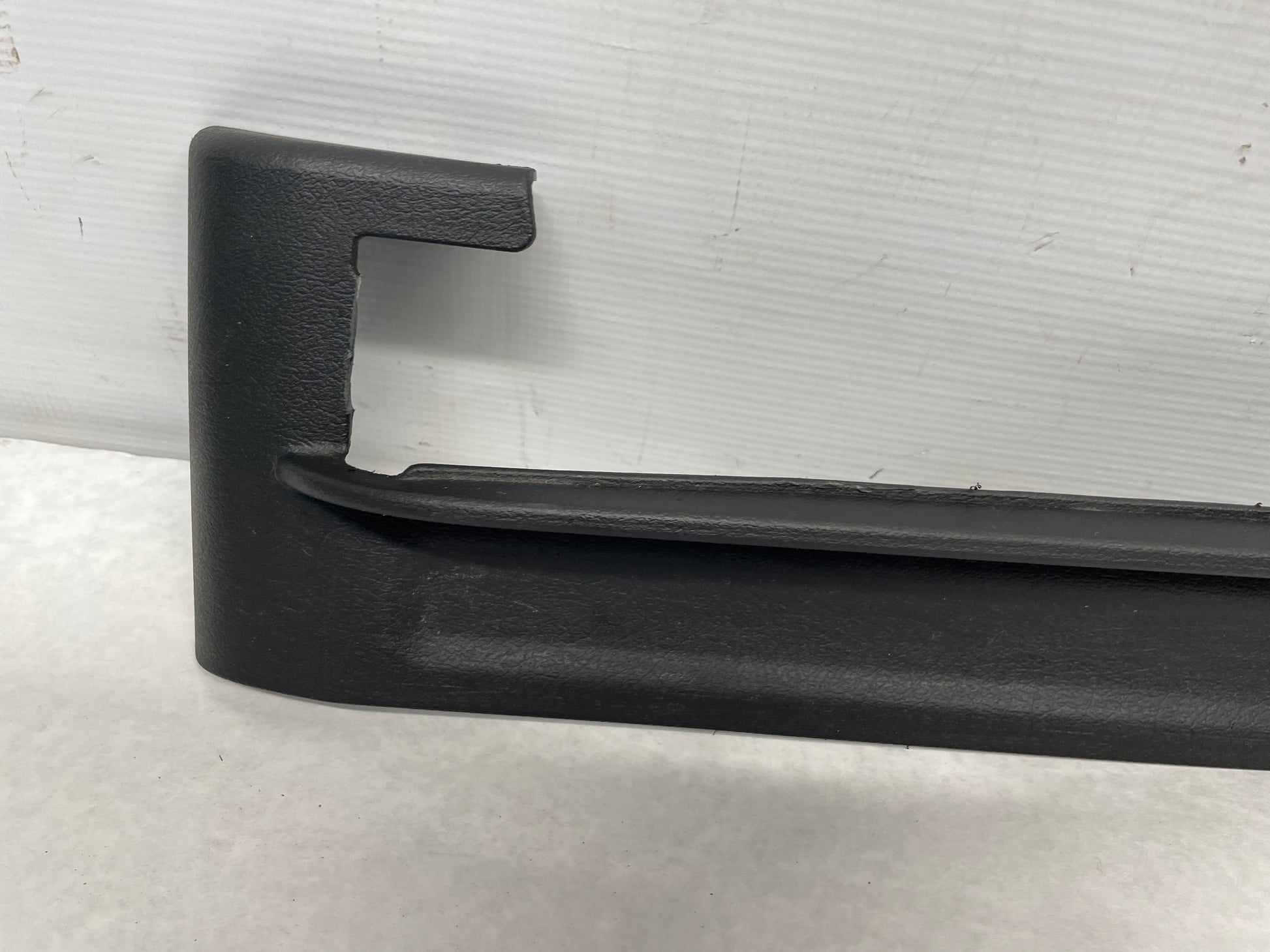 2006 Pontiac GTO LH Driver Front Seat Outer Track Frame Rail Trim Cover OEM - Day's Parts Yard