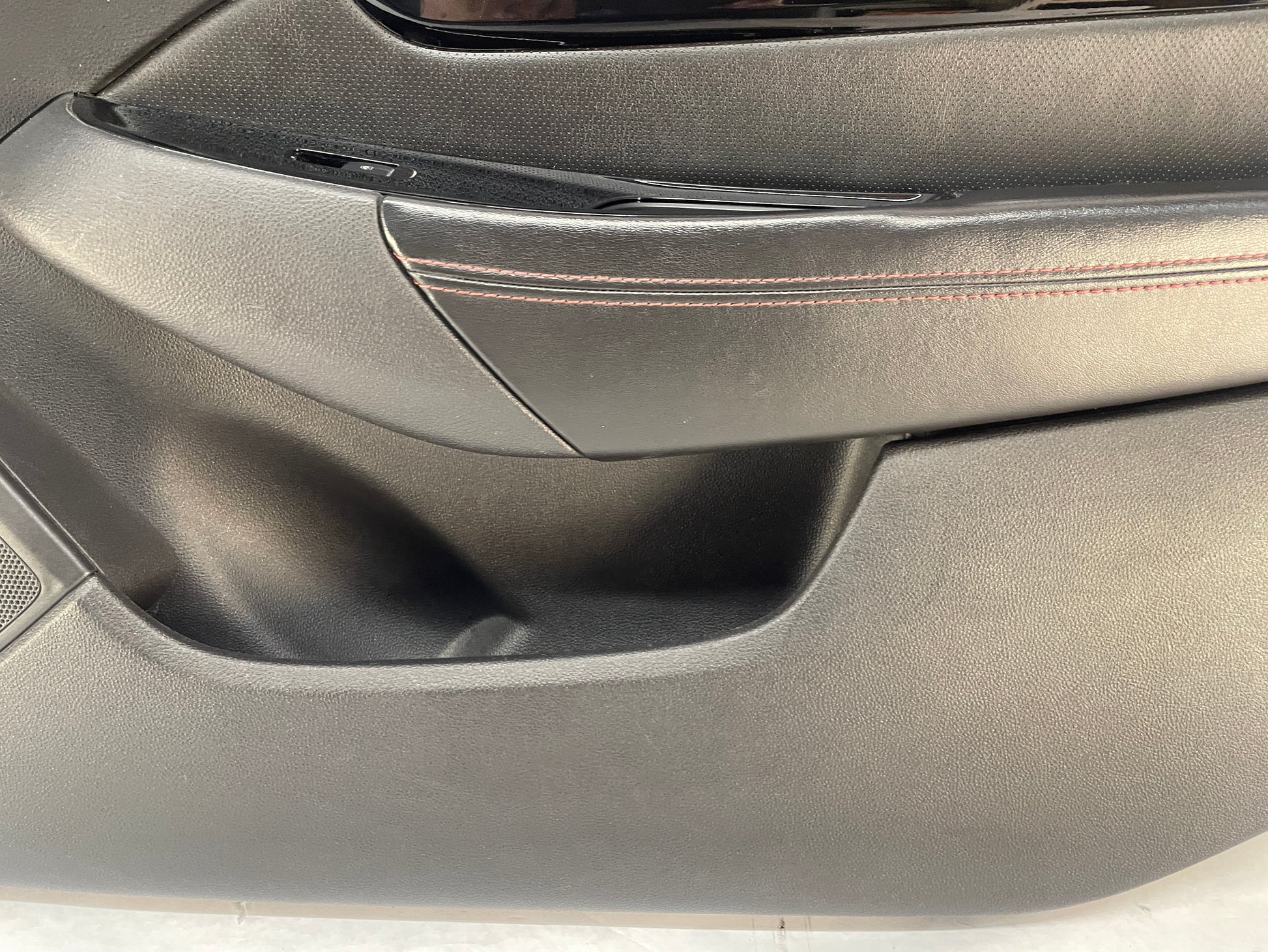 2014 Chevy SS Sedan RH Passenger Front Interior Door Panel Trim OEM - Day's Parts Yard