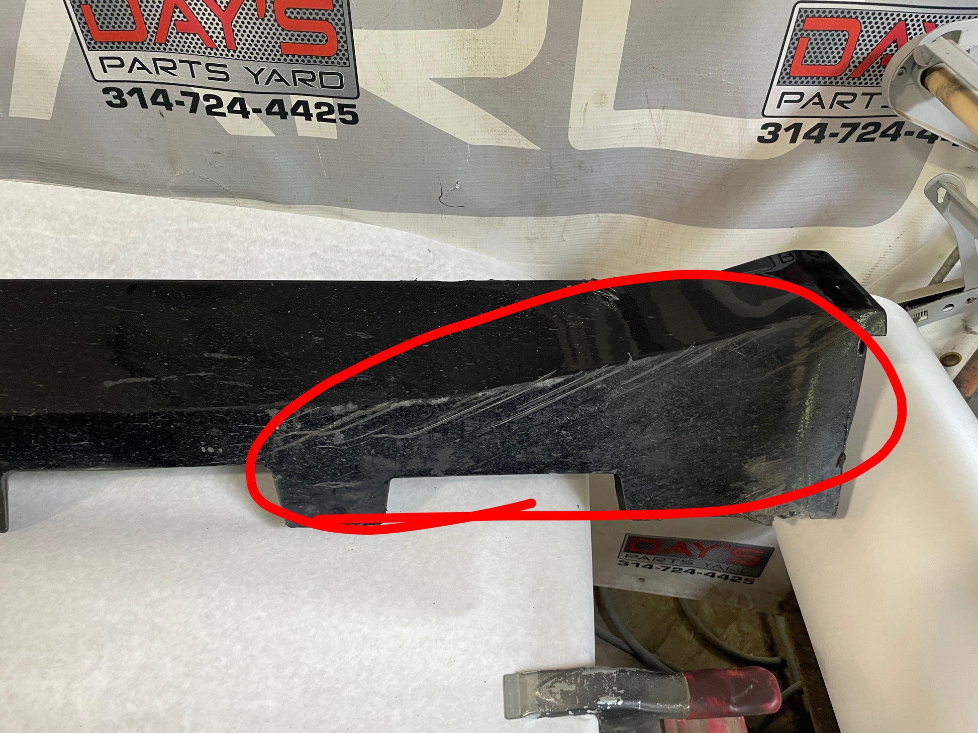 2018 Chevy Camaro ZL1 RH Passenger Rocker Molding Panel Black OEM - Day's Parts Yard