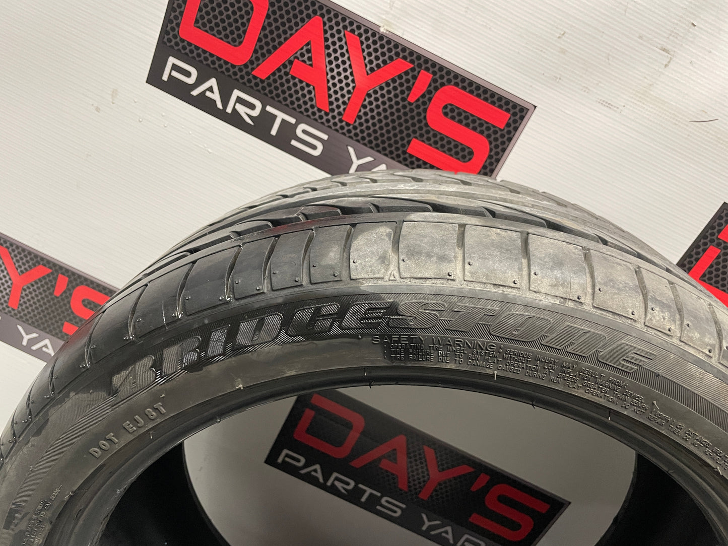 Bridgestone Potenza RE050 245/40R19
