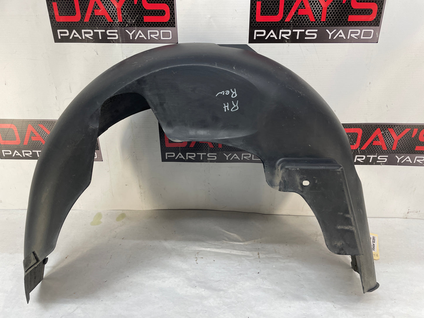 2010 Cadillac CTS-V Sedan RH Passenger Rear Fender Wheel House Well Liner OEM