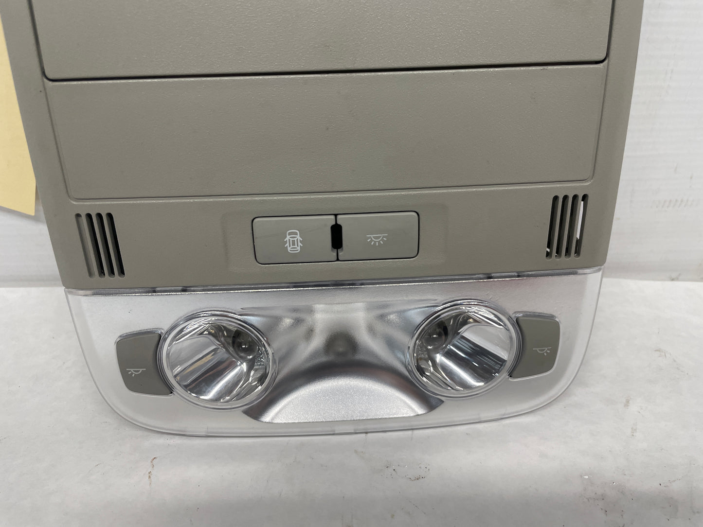 2015 Chevrolet SS Sedan Over Head Console Dome Map Light OEM - Day's Parts Yard