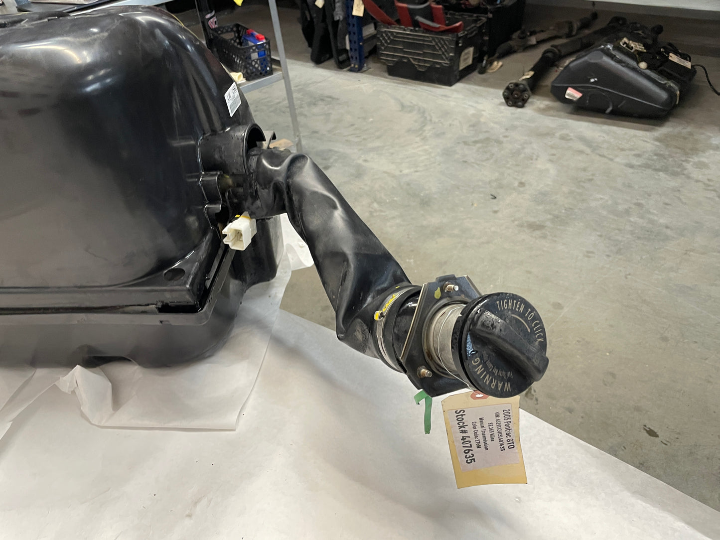 2005 Pontiac GTO Fuel Gas Tank Assembly OEM