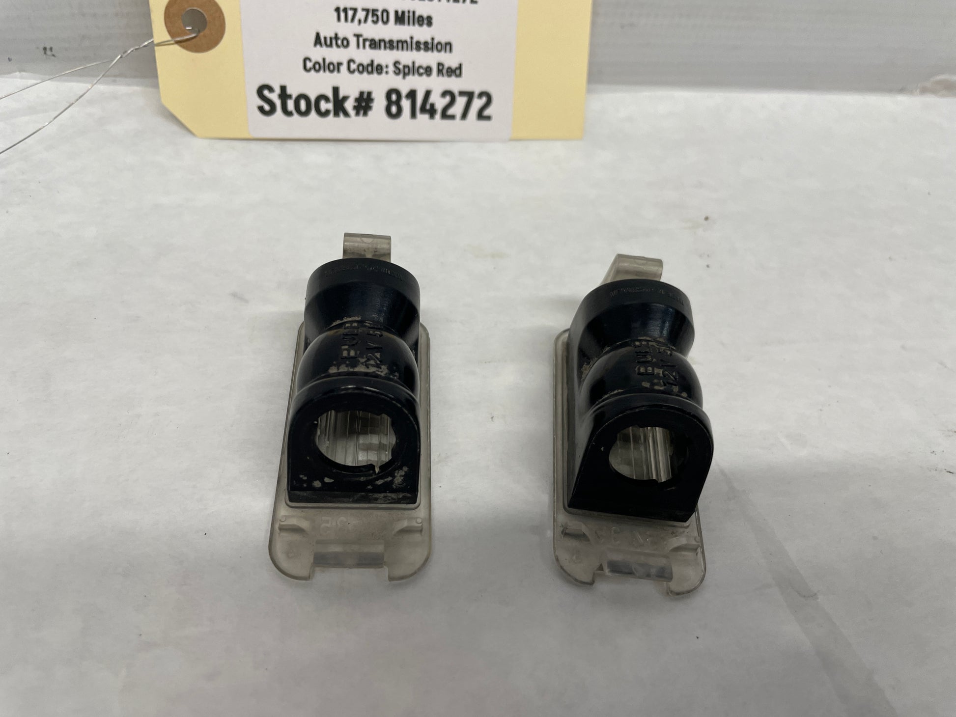 2006 Pontiac License Plate Tag Light Lamp Set OEM - Day's Parts Yard