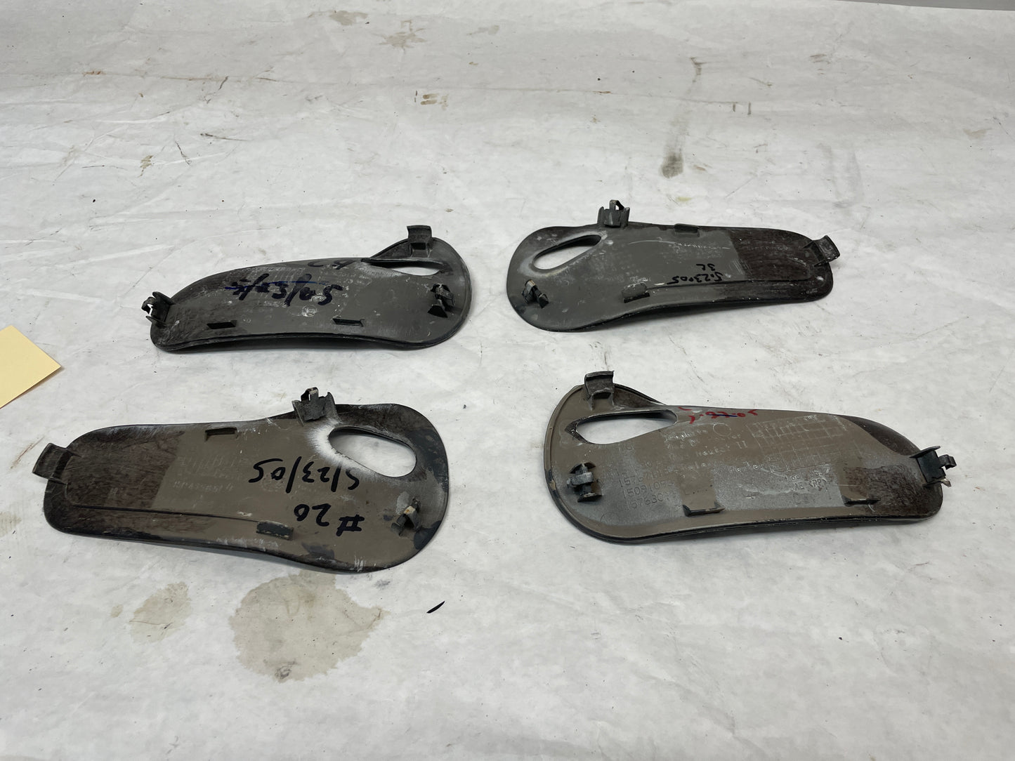 2005 Chevy Avalanche Front and Rear Exterior Door Handle Trim OEM - Day's Parts Yard