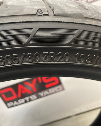 Nitto NT555 G2 305/30ZR20 Tire