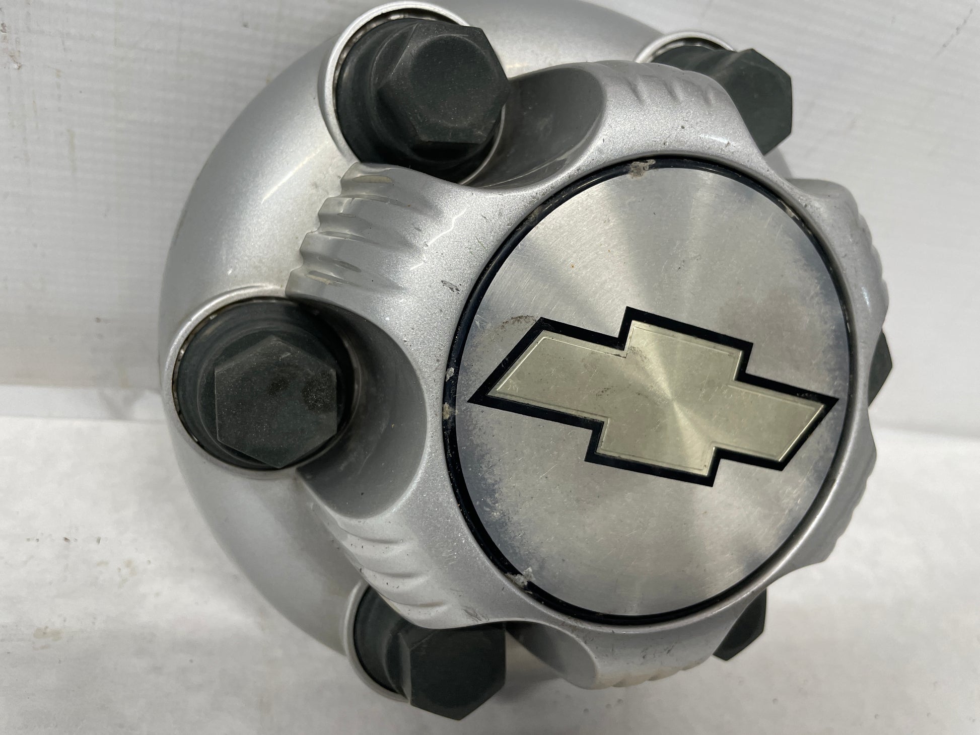 GMC Wheel Center Cap 6 Lug OEM - Day's Parts Yard