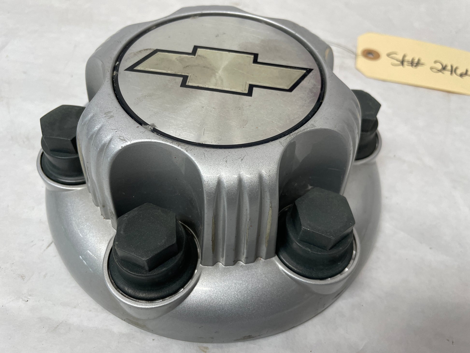 GMC Wheel Center Cap 6 Lug OEM - Day's Parts Yard