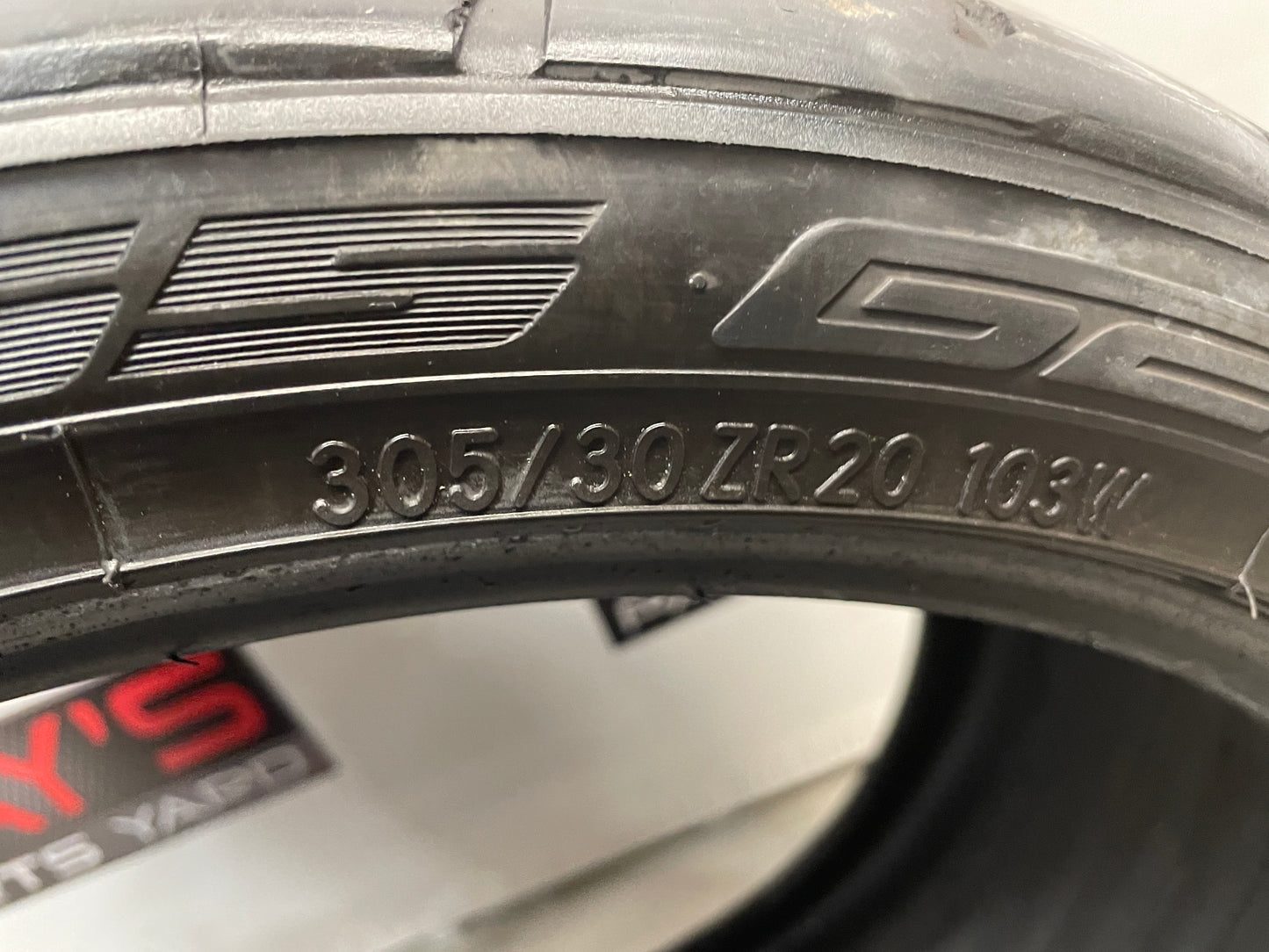Nitto NT555 G2 305/30ZR20 Tire