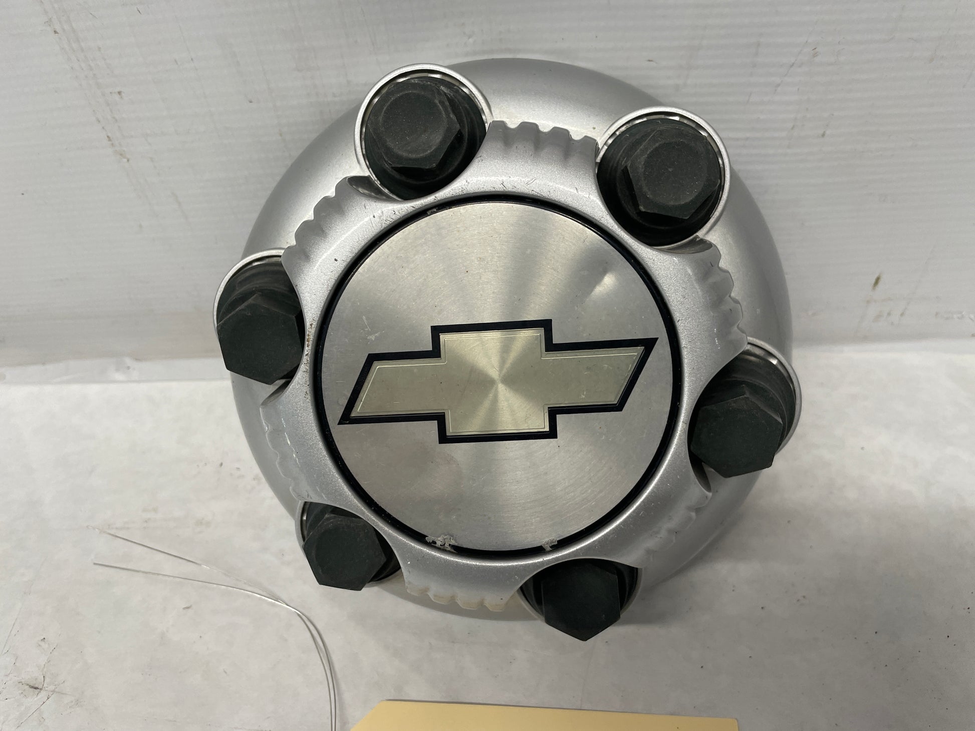 GMC Wheel Center Cap 6 Lug OEM - Day's Parts Yard