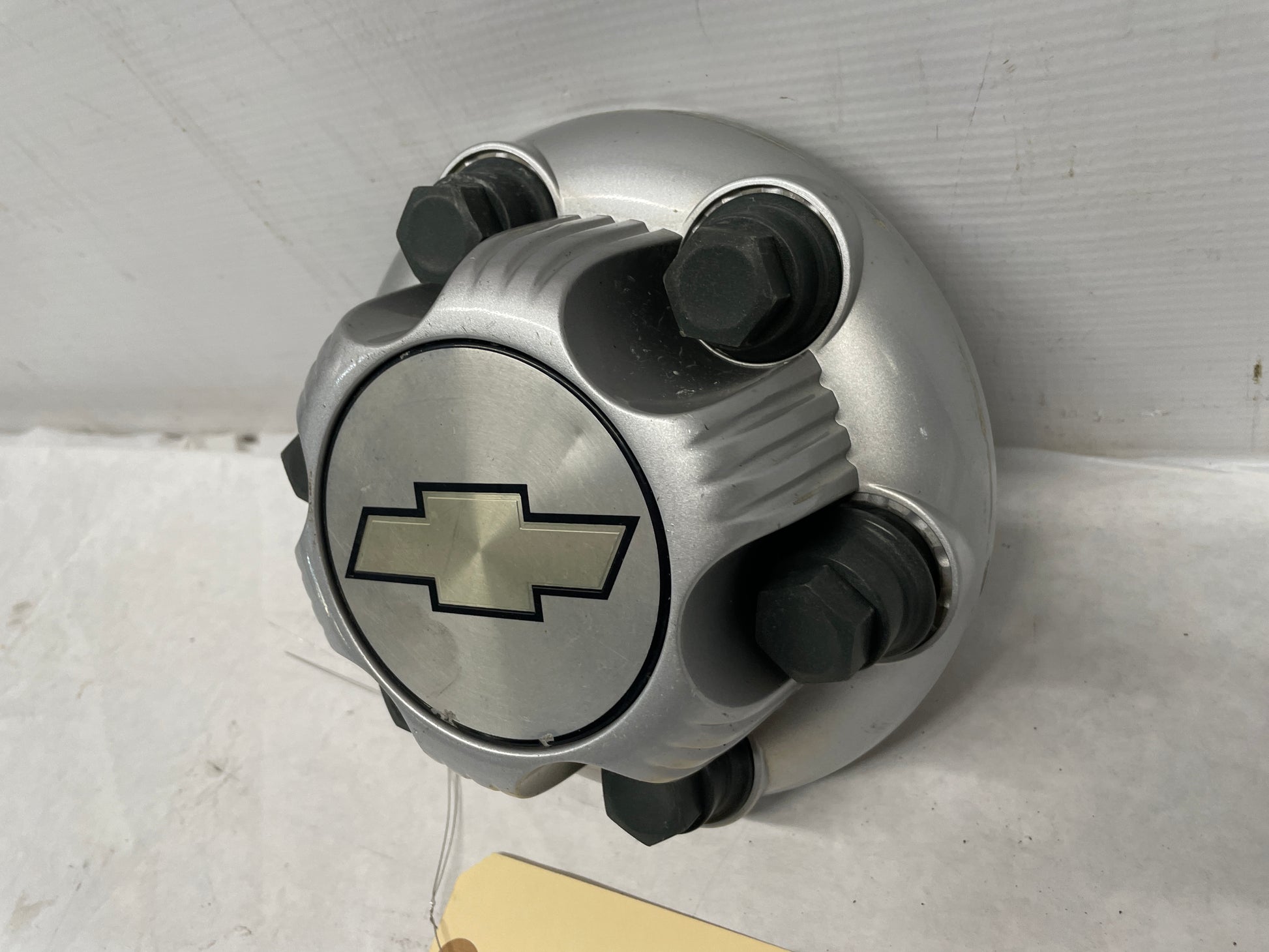 GMC Wheel Center Cap 6 Lug OEM - Day's Parts Yard