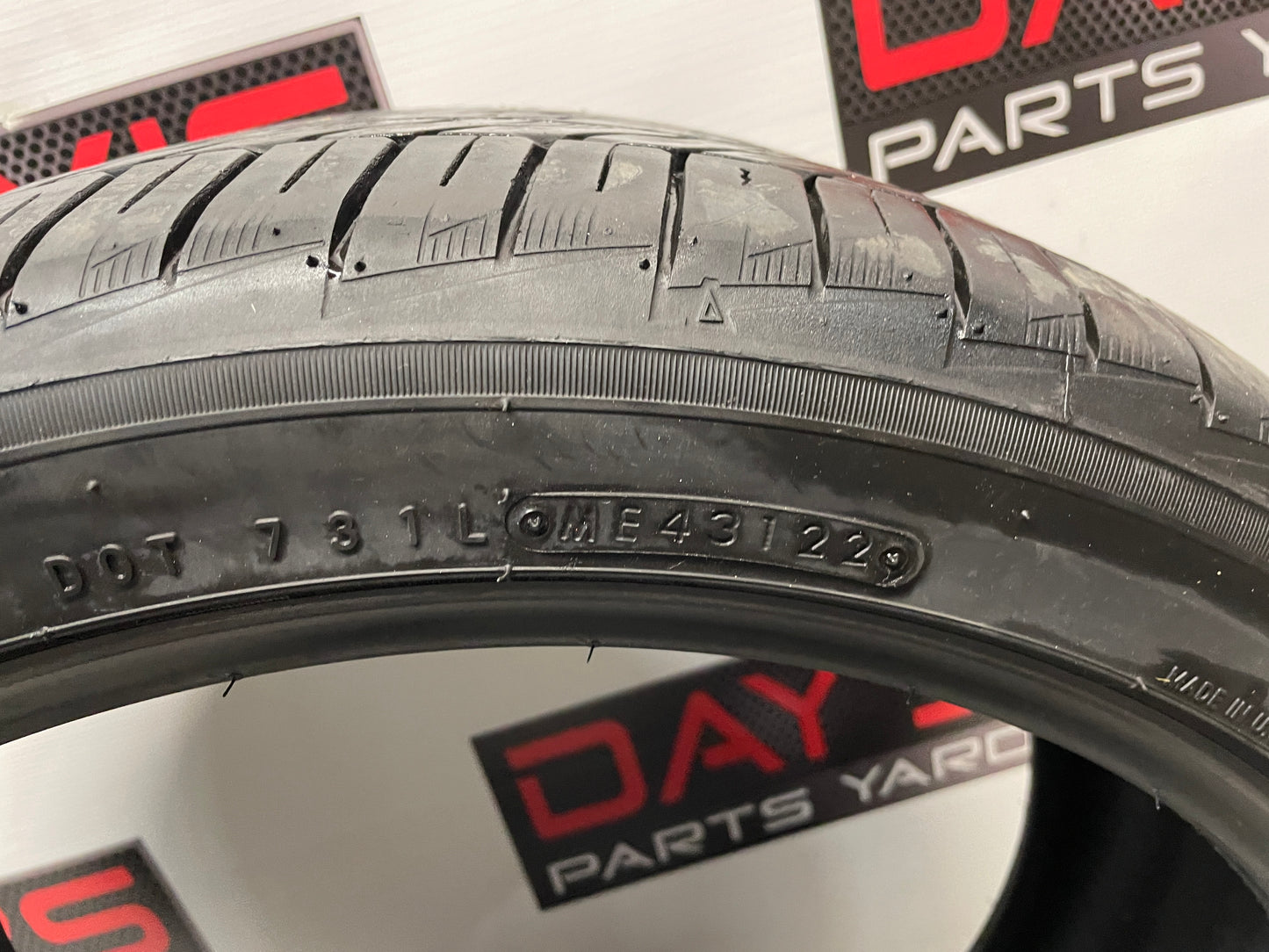 Nitto Motivo 245/40ZR20 Tire