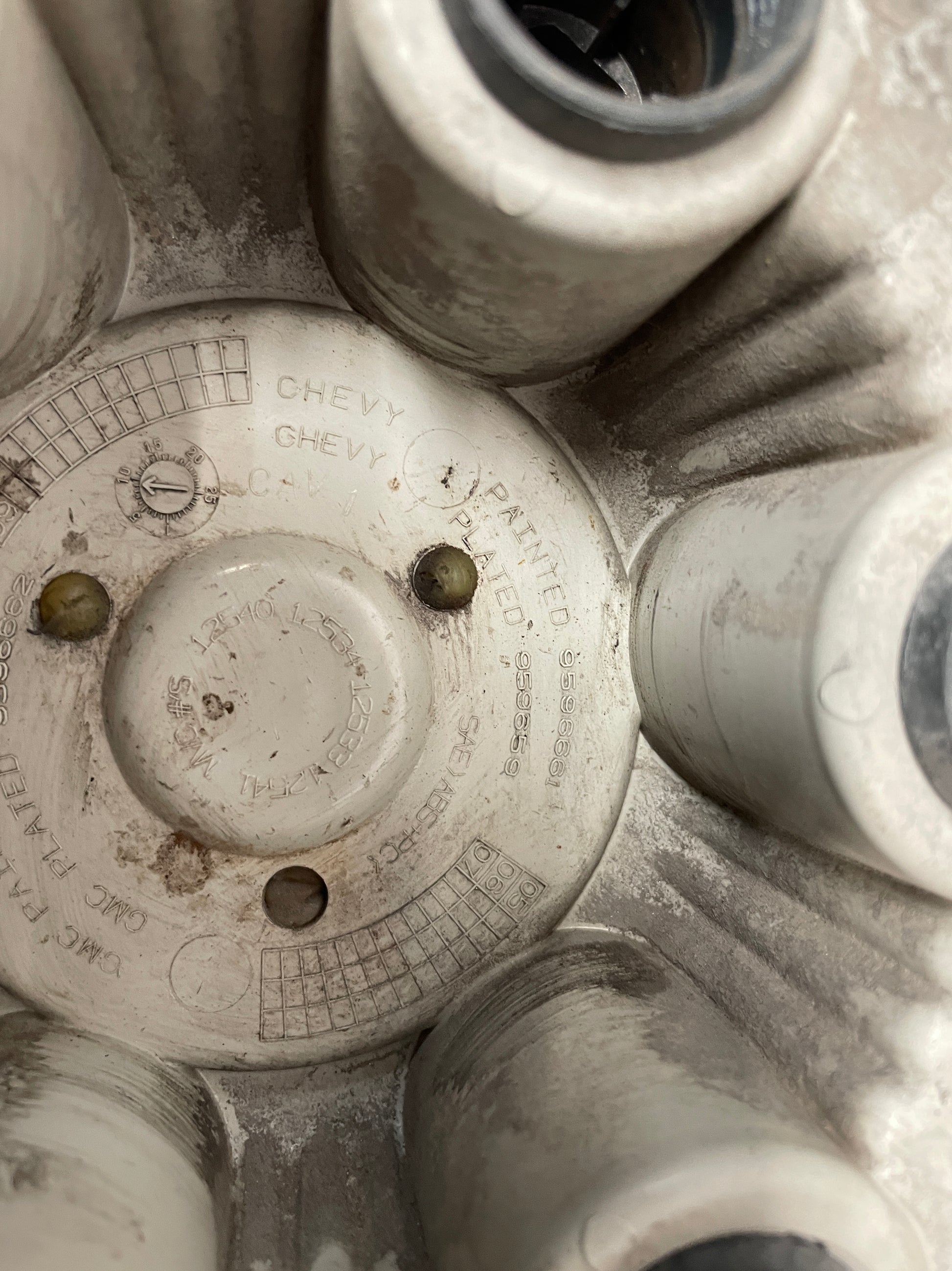 GMC Wheel Center Cap 6 Lug OEM - Day's Parts Yard