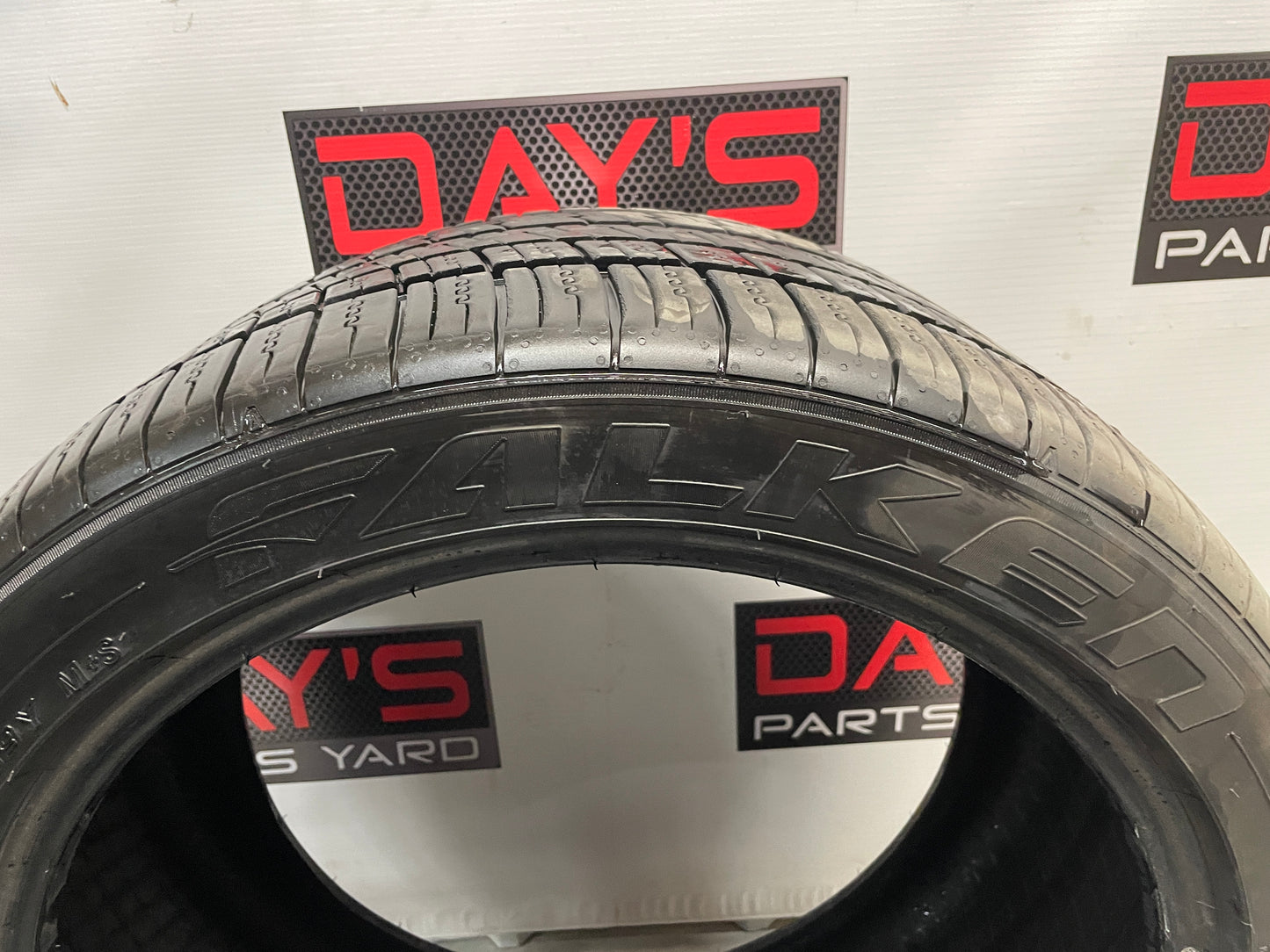 Falken Azenis FK460 A/S 285/35ZR19 Tire