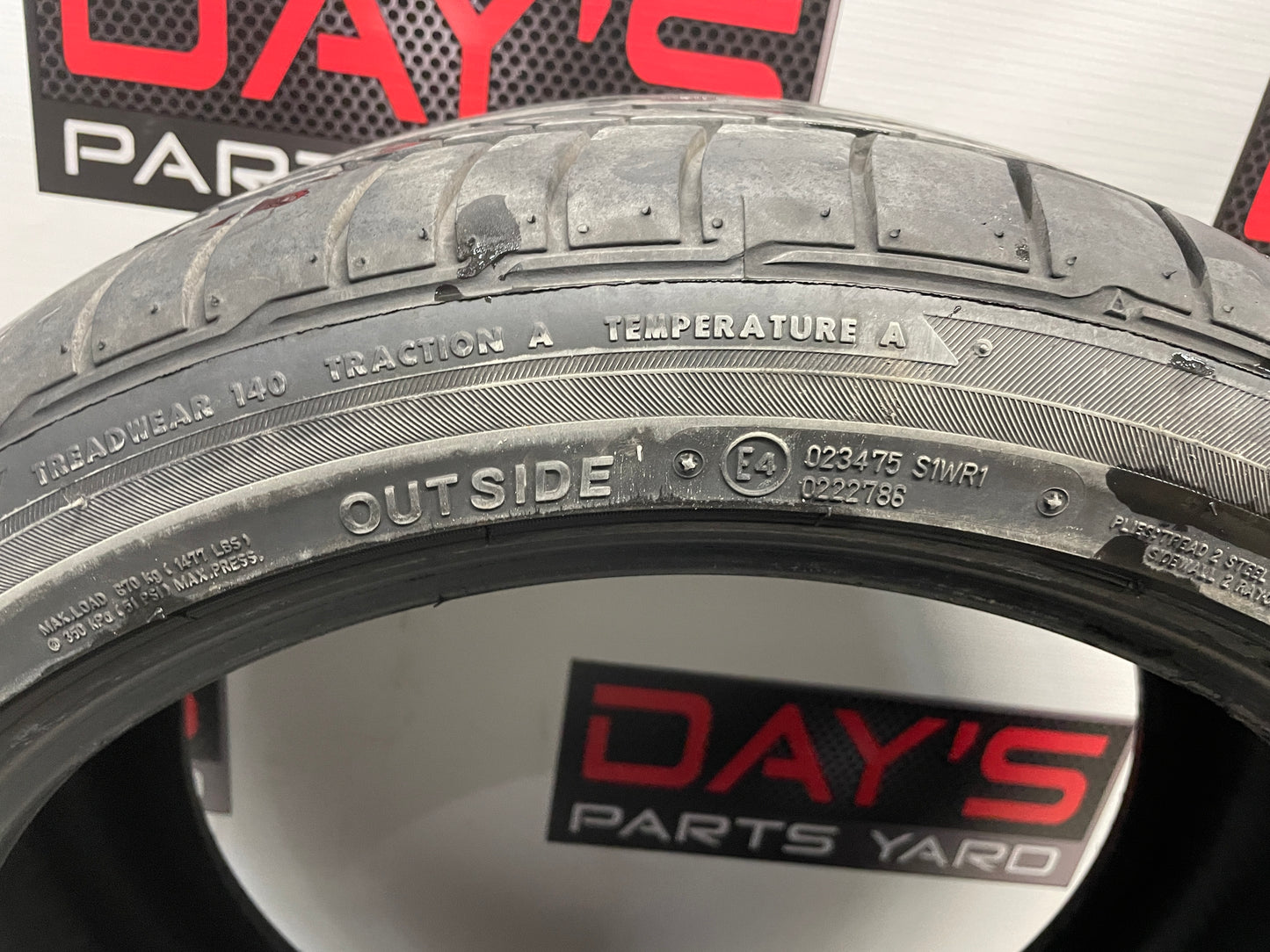 Bridgestone Potenza RE050A 245/40R19 Tire