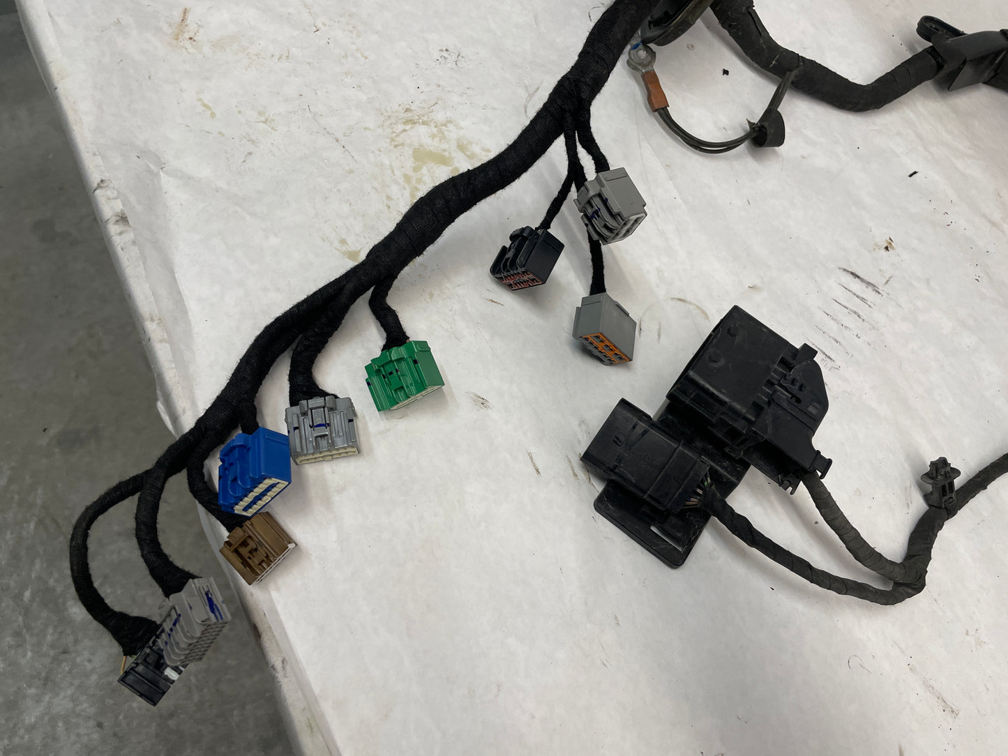 2015 Chevy SS Sedan Fire Wall Engine Bay Front Chassis Wire Wiring Harness OEM - Day's Parts Yard