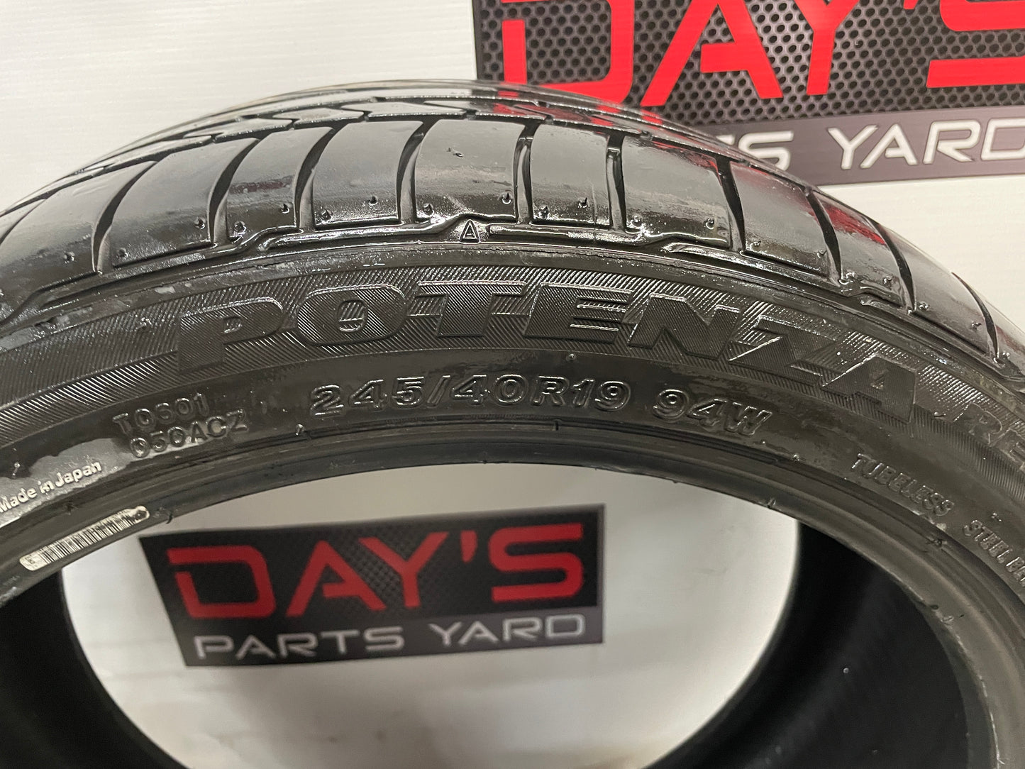 Bridgestone Potenza RE050A 245/40R19 Tire