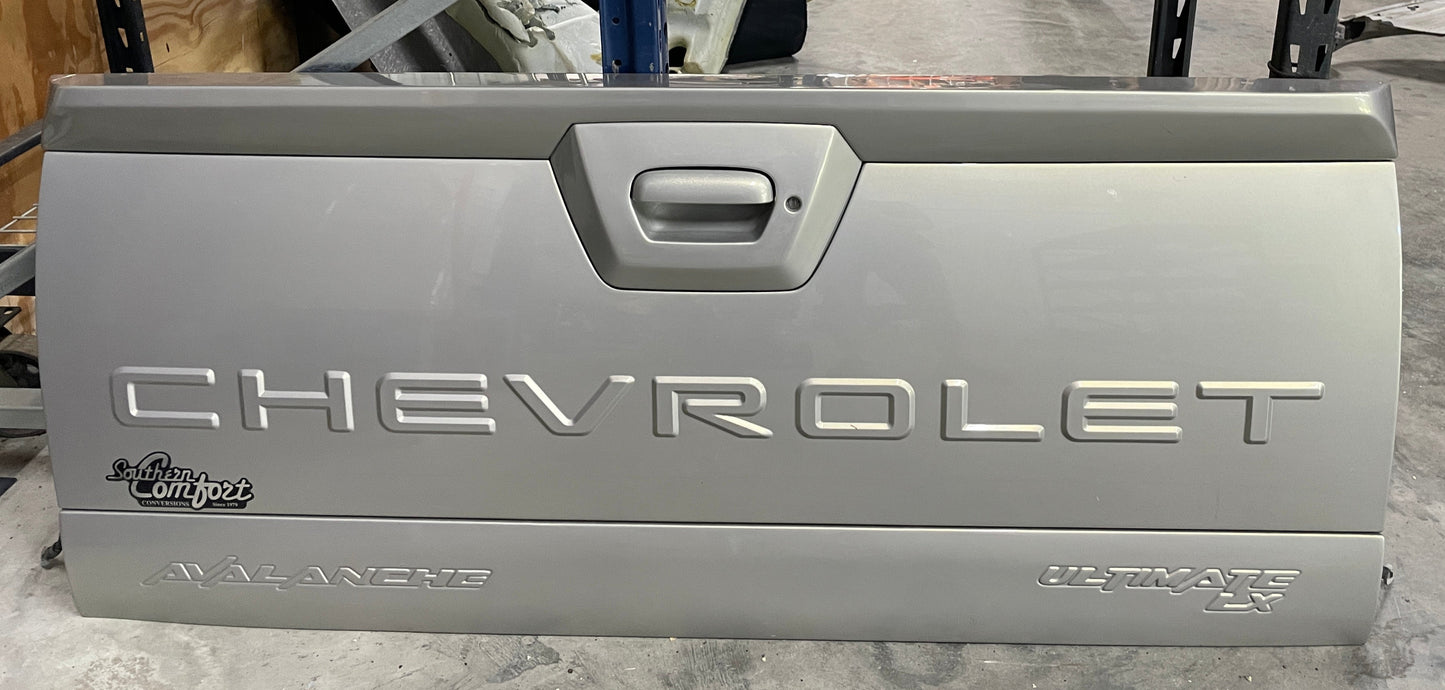 2005 Chevy Avalanche Tailgate Tail Gate OEM - Day's Parts Yard