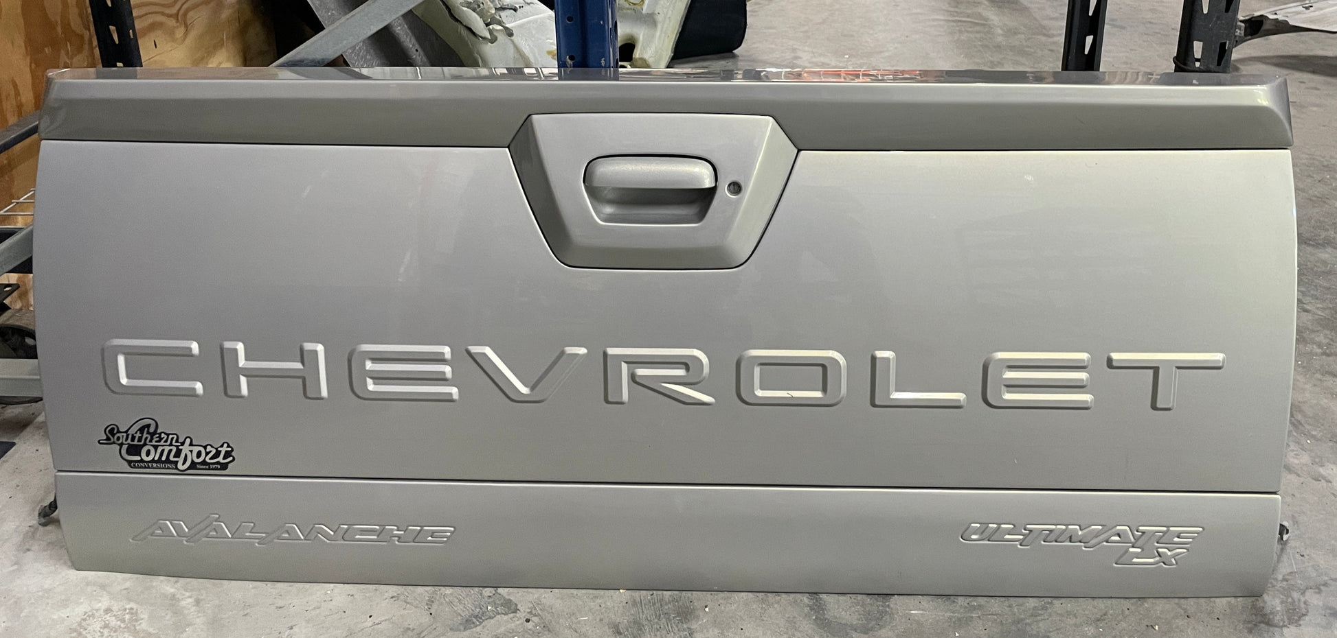 2005 Chevy Avalanche Tailgate Tail Gate OEM - Day's Parts Yard