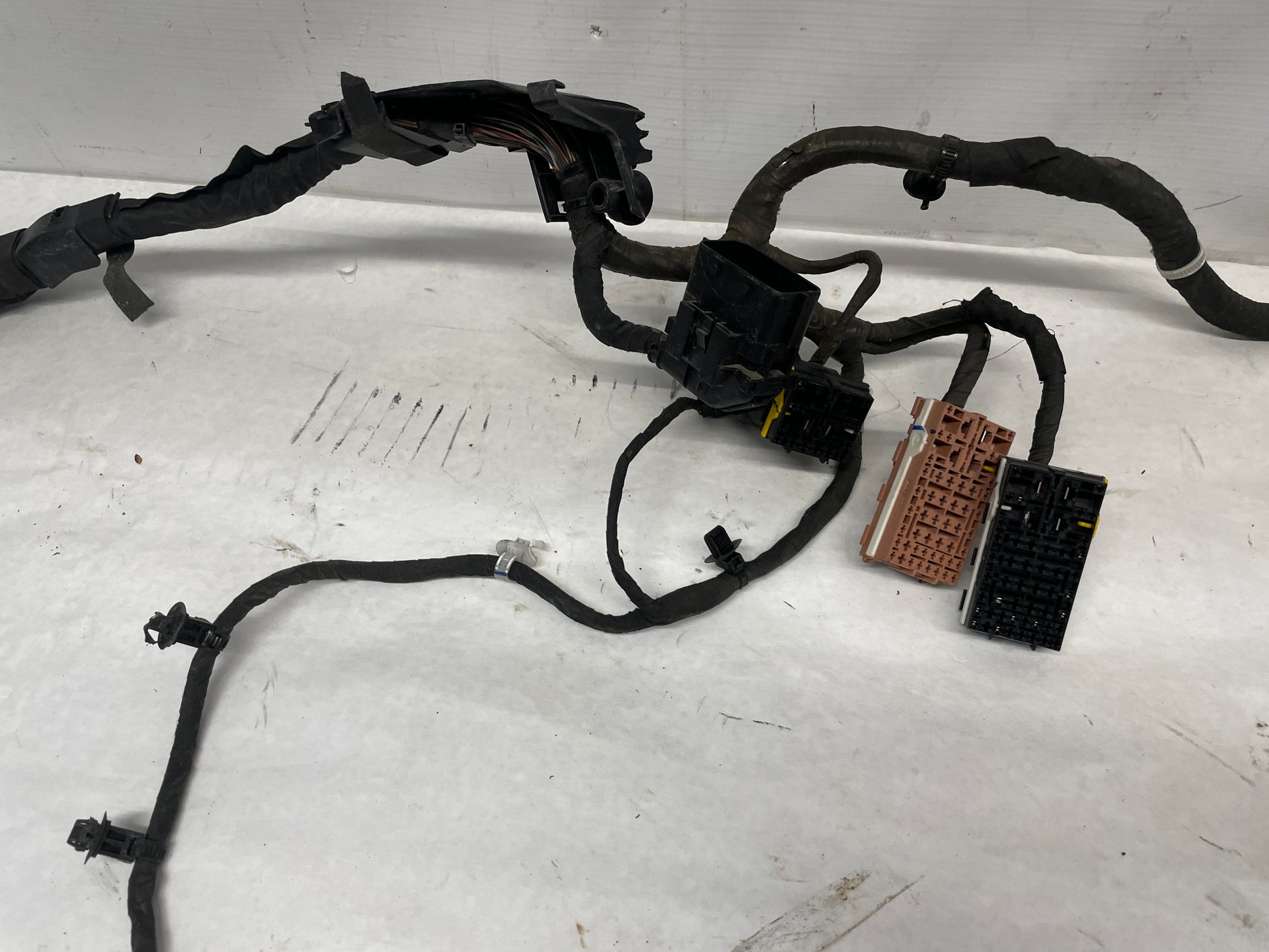2015 Chevy SS Sedan Fire Wall Engine Bay Front Chassis Wire Wiring Harness OEM - Day's Parts Yard
