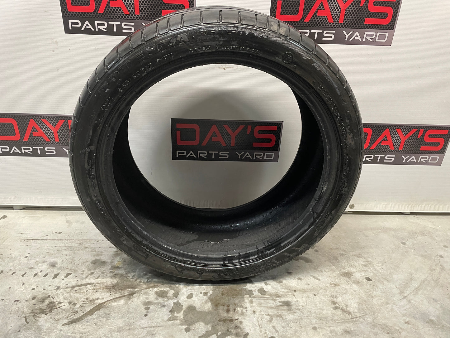 Bridgestone Potenza RE050A 245/40R19 Tire