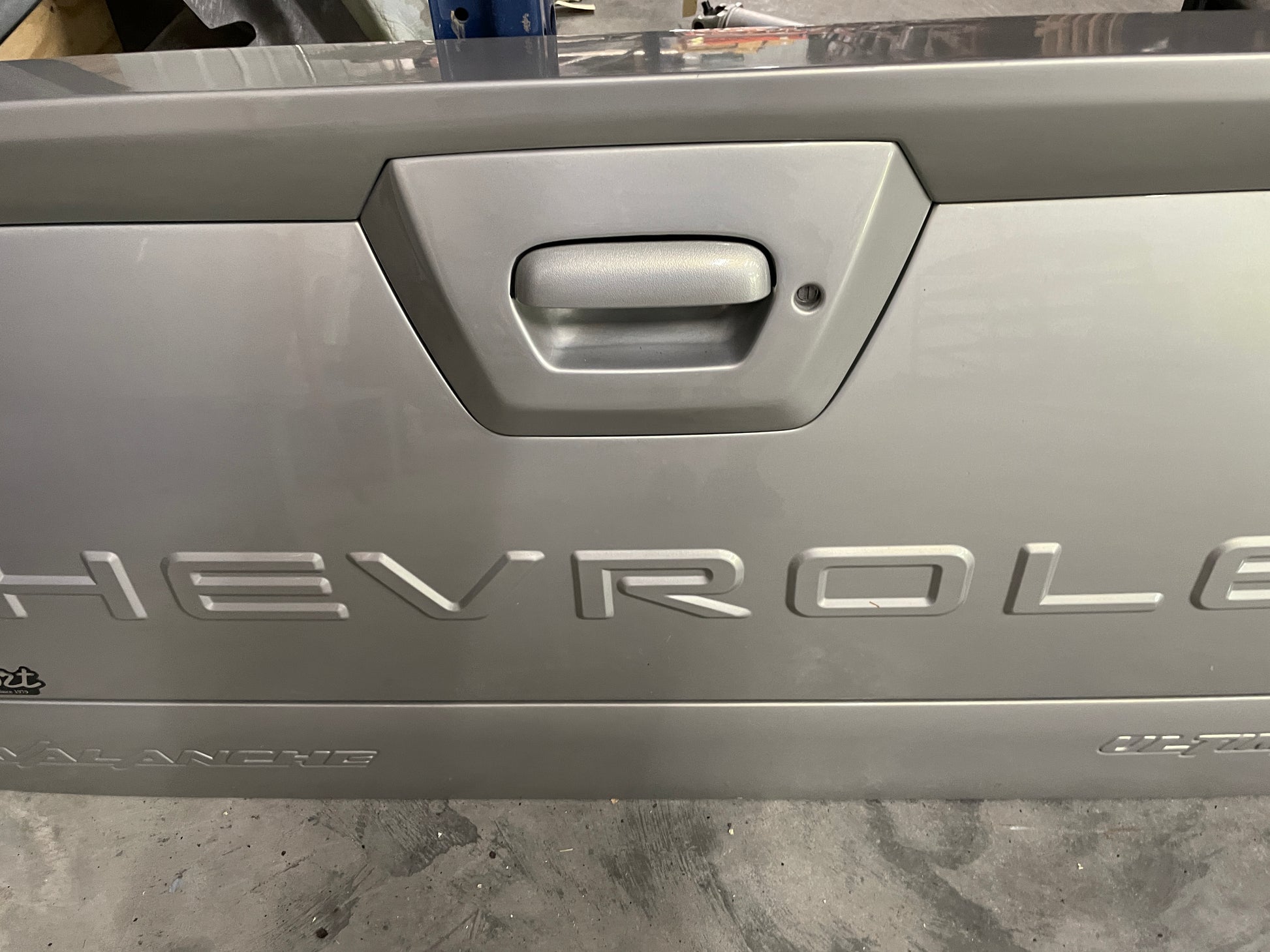 2005 Chevy Avalanche Tailgate Tail Gate OEM - Day's Parts Yard