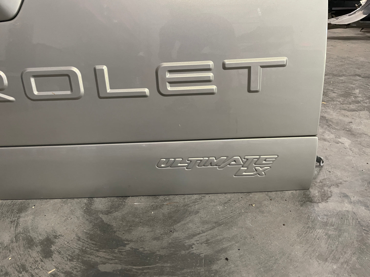 2005 Chevy Avalanche Tailgate Tail Gate OEM - Day's Parts Yard