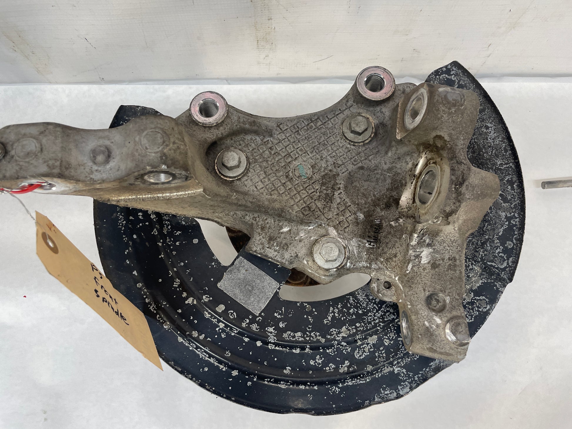 2014 Chevy SS Sedan RH Passenger Front Spindle Hub Knuckle Wheel Bearing Assembly OEM - Day's Parts Yard