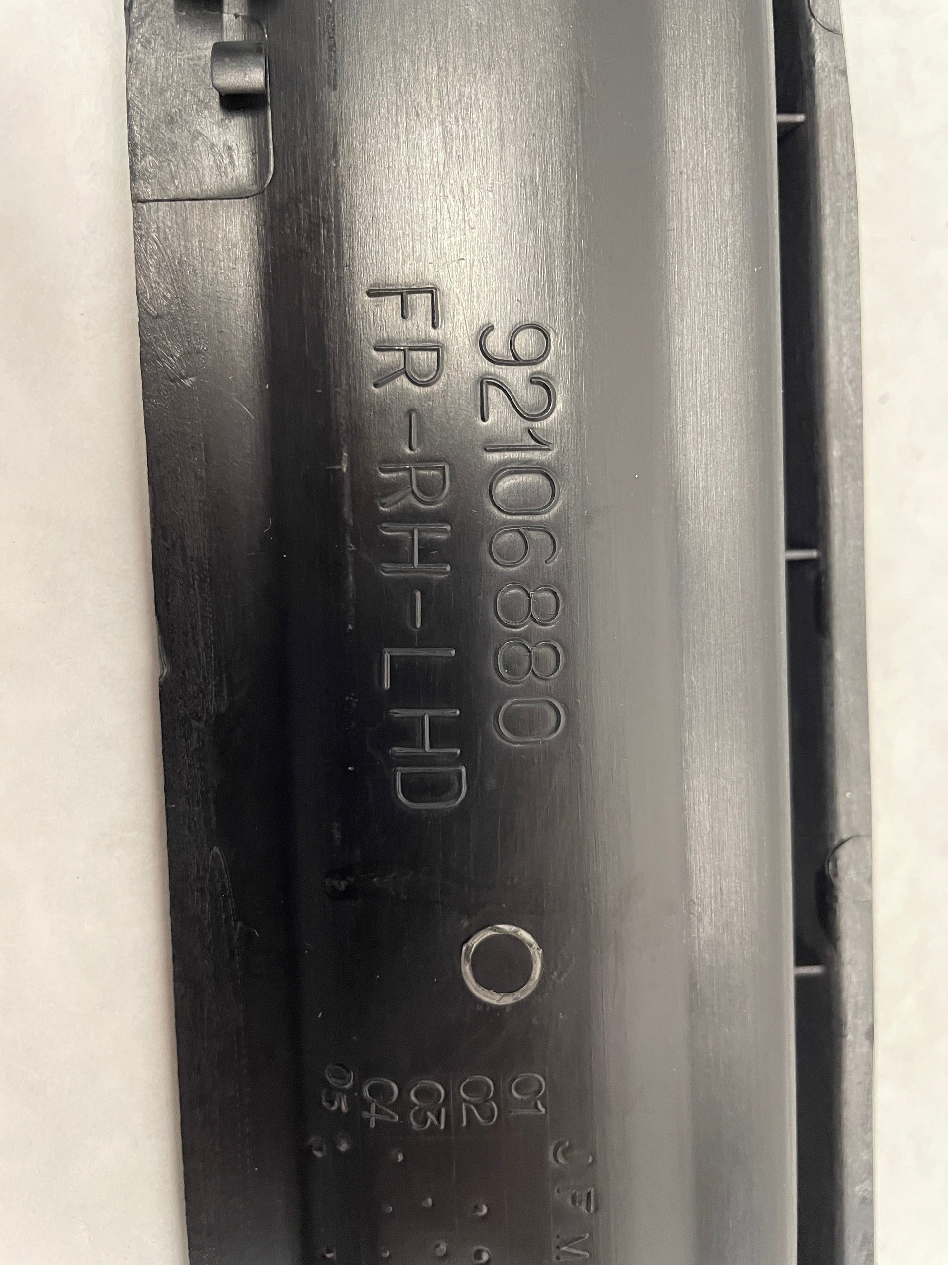 2006 Pontiac GTO RH Passenger Front Seat Outer Frame Side Track Cover Trim Molding OEM - Day's Parts Yard