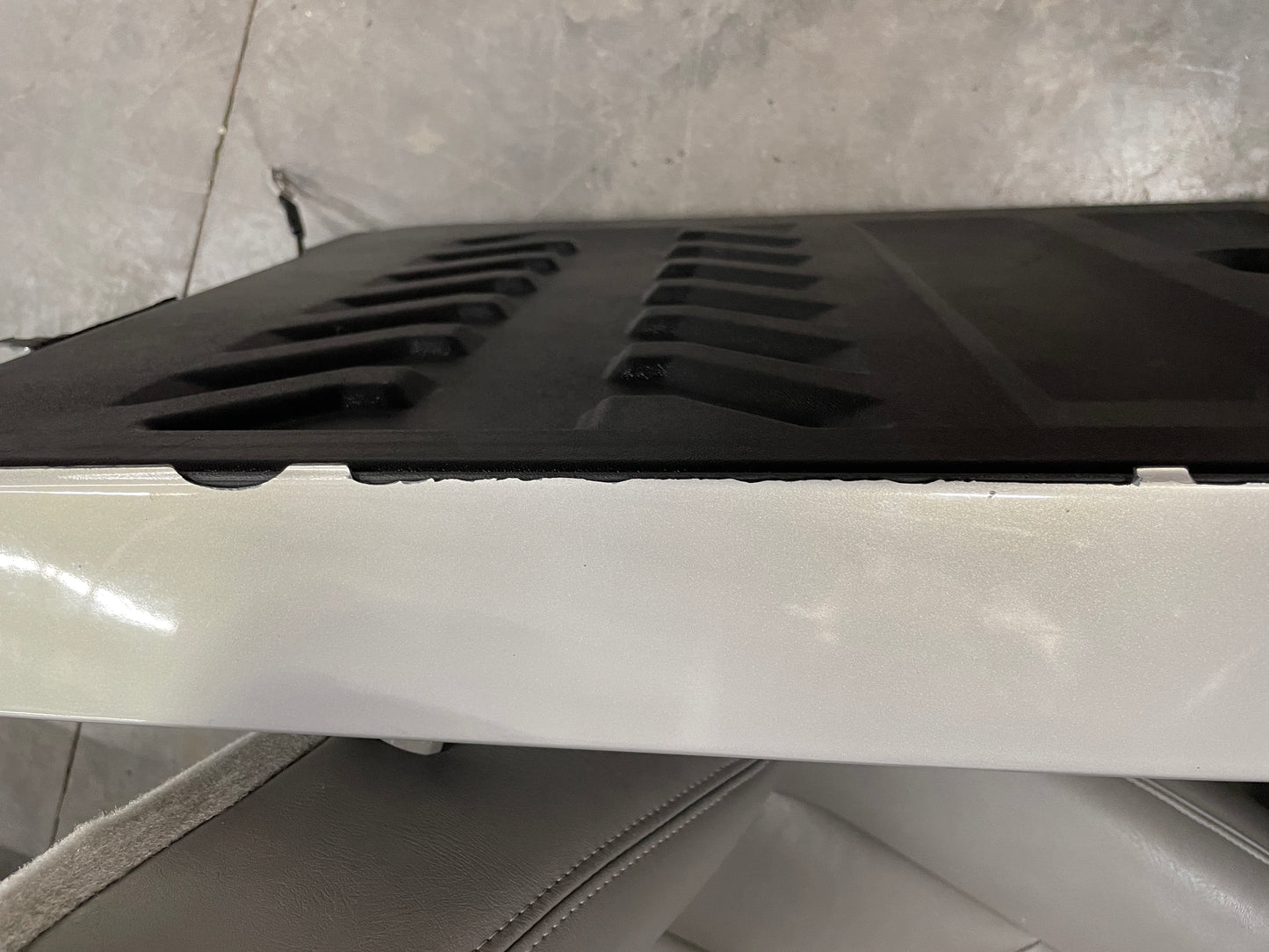 2005 Chevy Avalanche Tailgate Tail Gate OEM - Day's Parts Yard