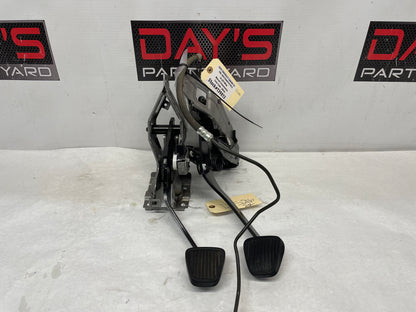 2015 Chevy Camaro SS Manual Transmission Pedal Set Brake & Clutch Assembly OEM - Day's Parts Yard