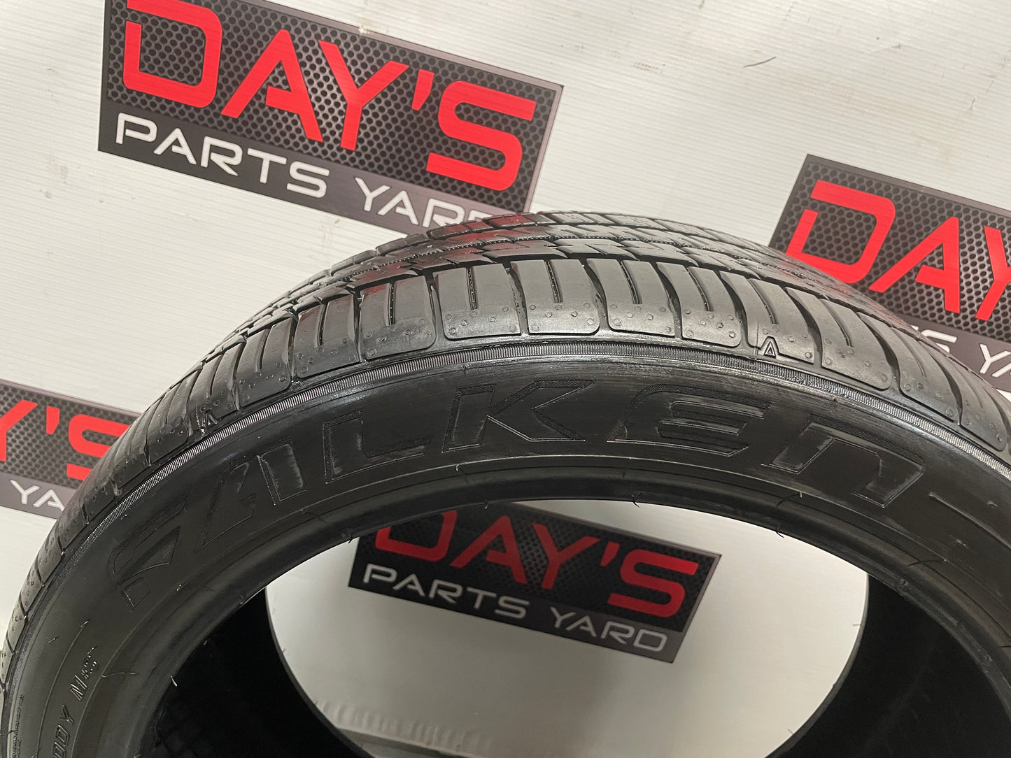 Falken Azenis FK460 A/S 255/40ZR19 Tire