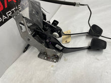 2015 Chevy Camaro SS Manual Transmission Pedal Set Brake & Clutch Assembly OEM - Day's Parts Yard