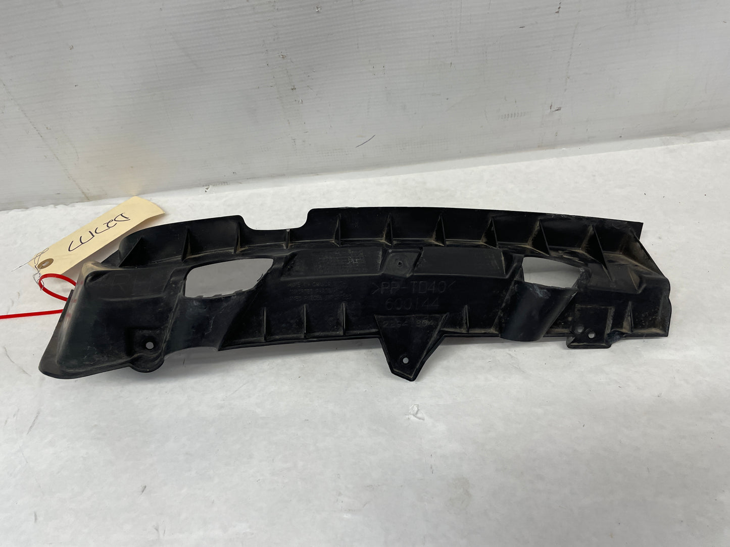 2015 Chevy Camaro SS RH Passenger Headlight Head Light Bumper Bracket Guide OEM