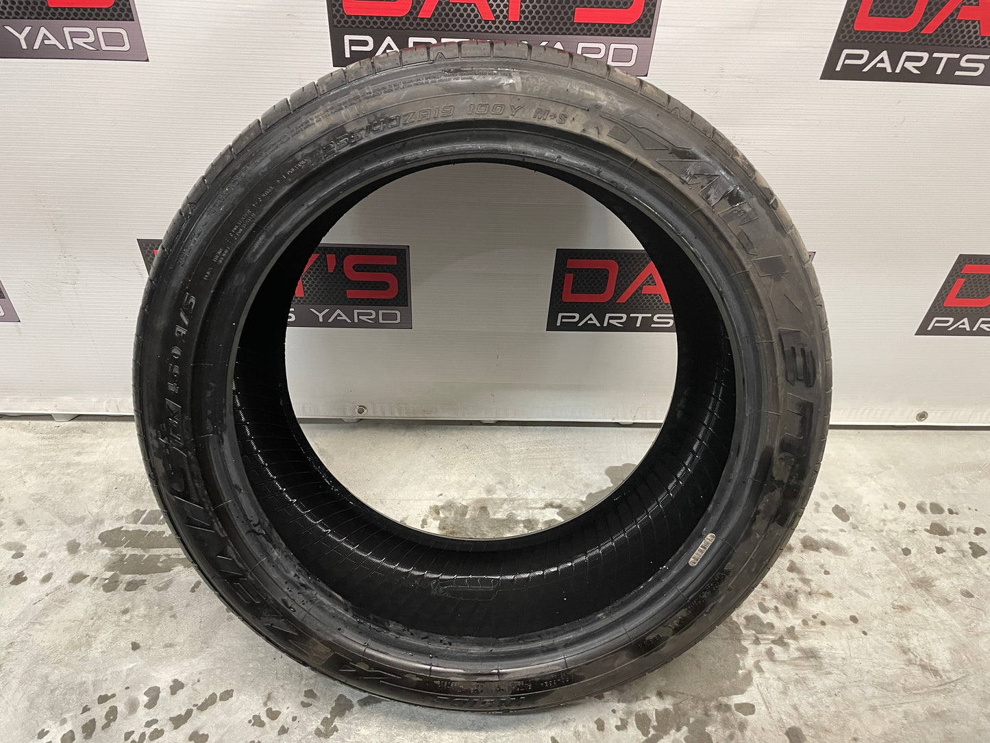 Falken Azenis FK460 A/S 255/40ZR19 Tire