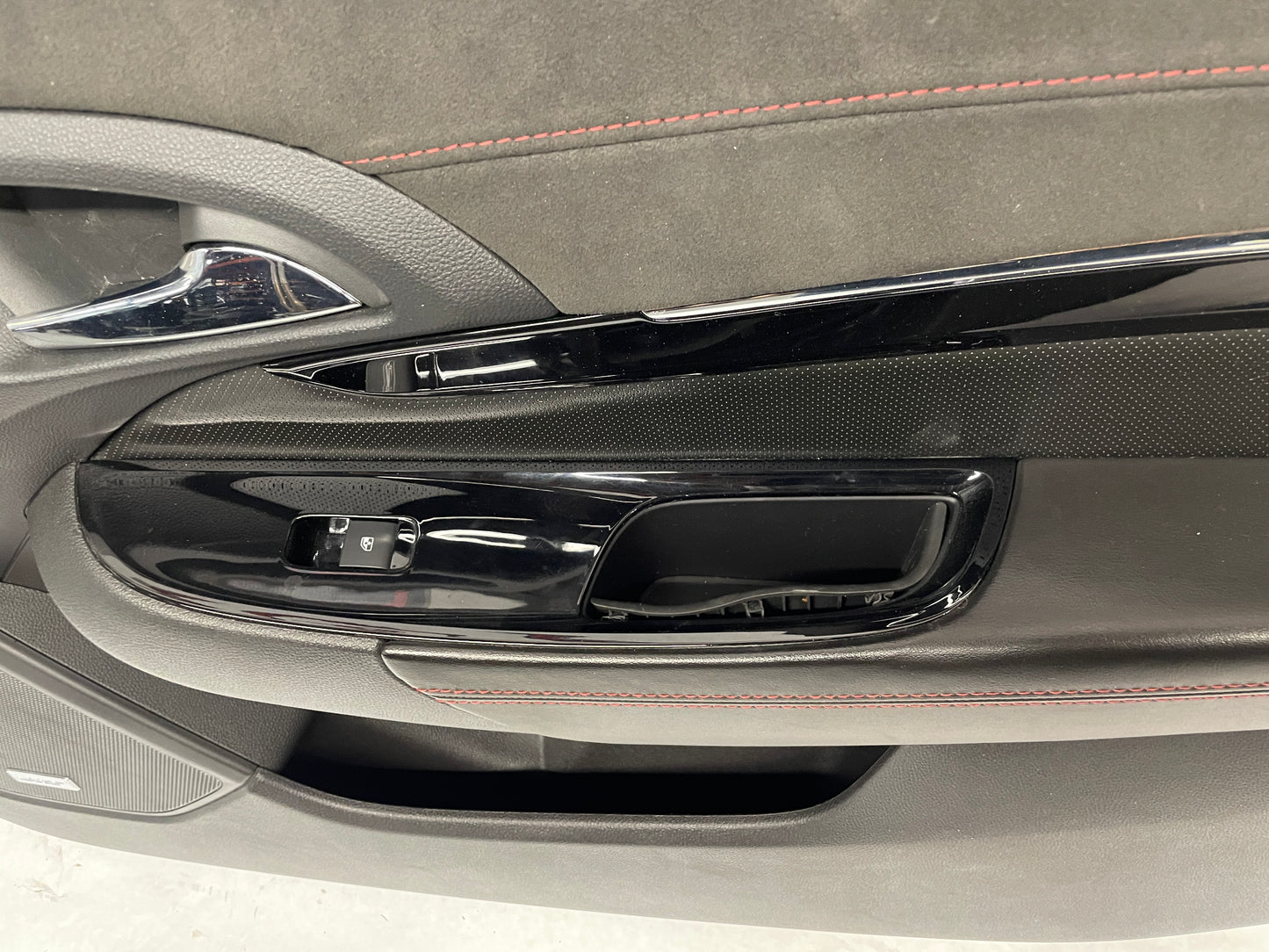 2015 Chevy SS Sedan RH Passenger Front Interior Door Panel Trim OEM - Day's Parts Yard