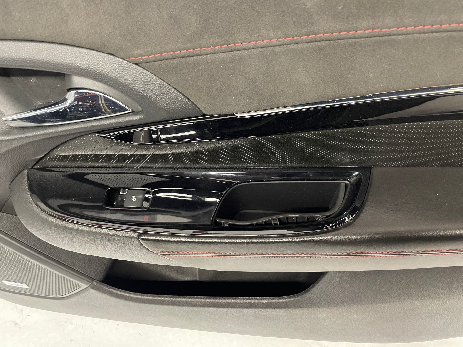 2015 Chevy SS Sedan RH Passenger Front Interior Door Panel Trim OEM - Day's Parts Yard